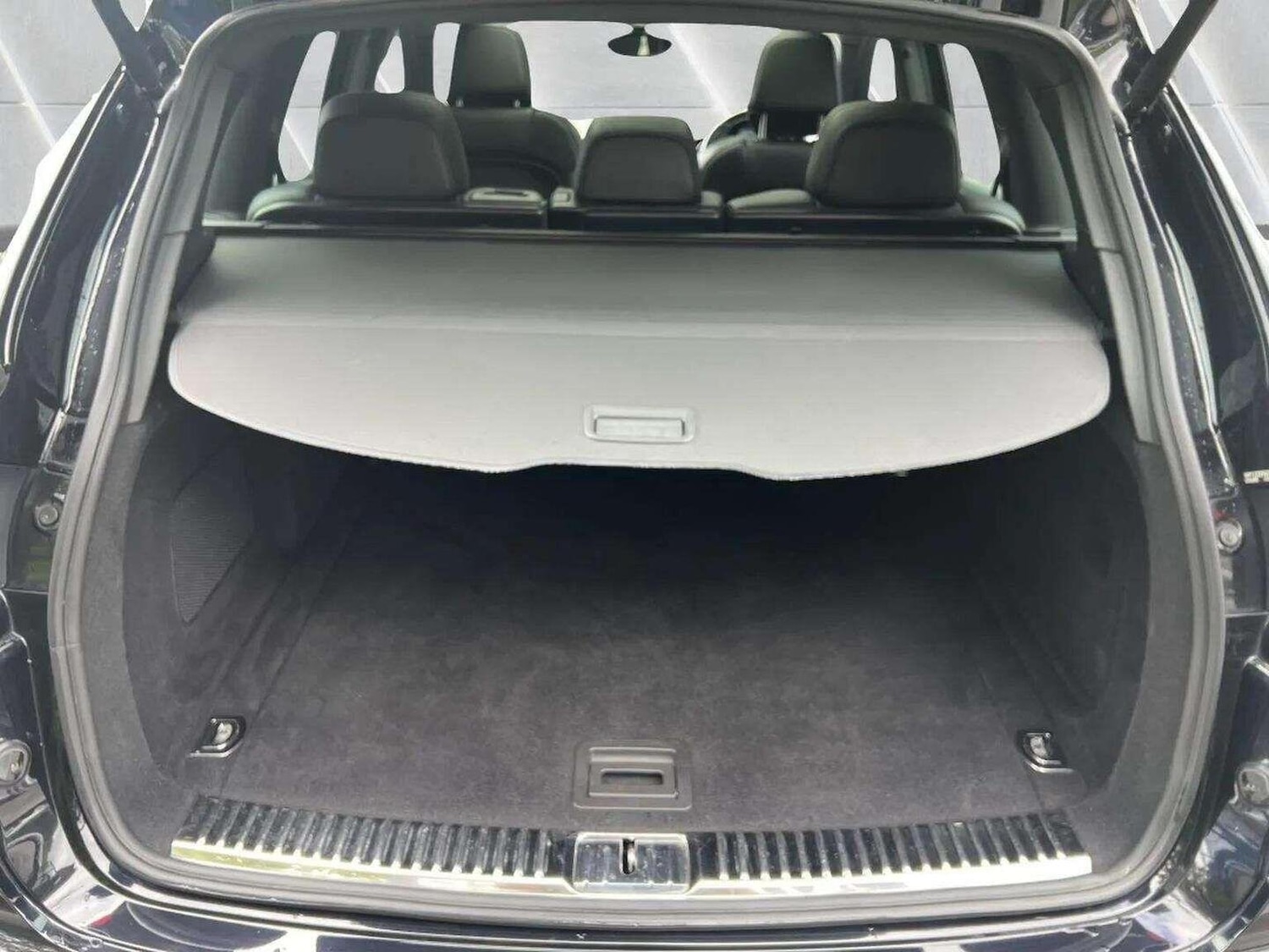 Used Porsche Cayenne 2017 for sale - 76566658: Photo 69