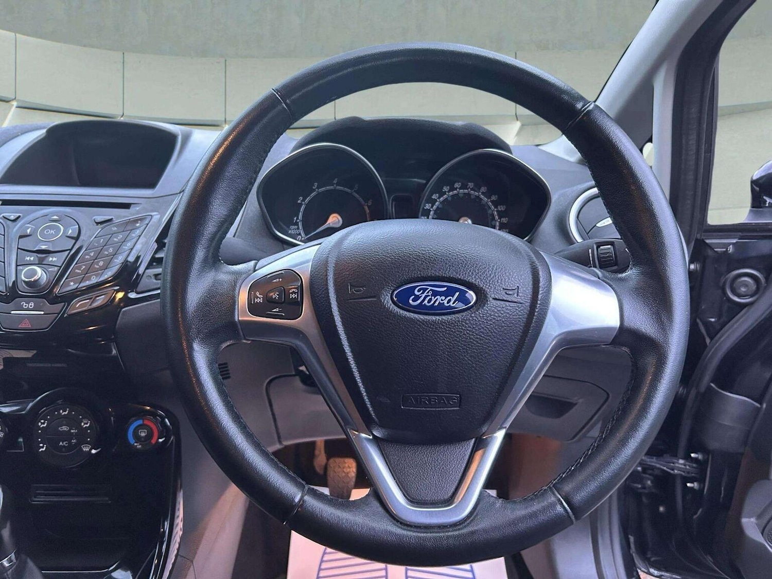 Used Ford Fiesta 2015 for sale - 76566651: Photo 24