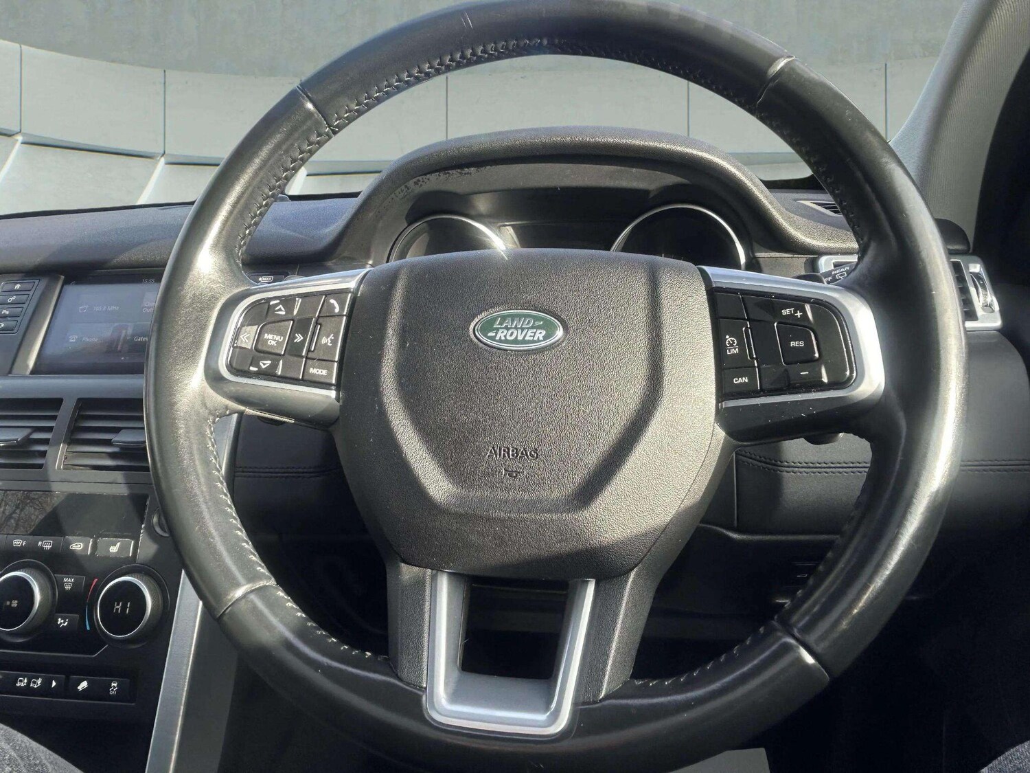 Used Land Rover Discovery Sport 2016 for sale - 76688988: Photo 24