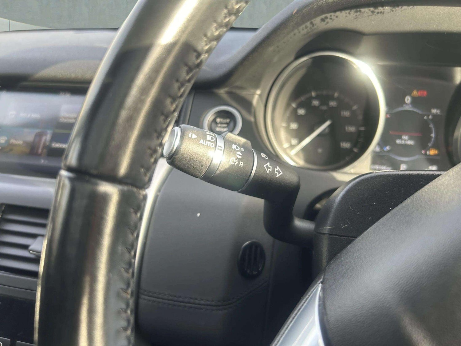 Used Land Rover Discovery Sport 2016 for sale - 76688988: Photo 29