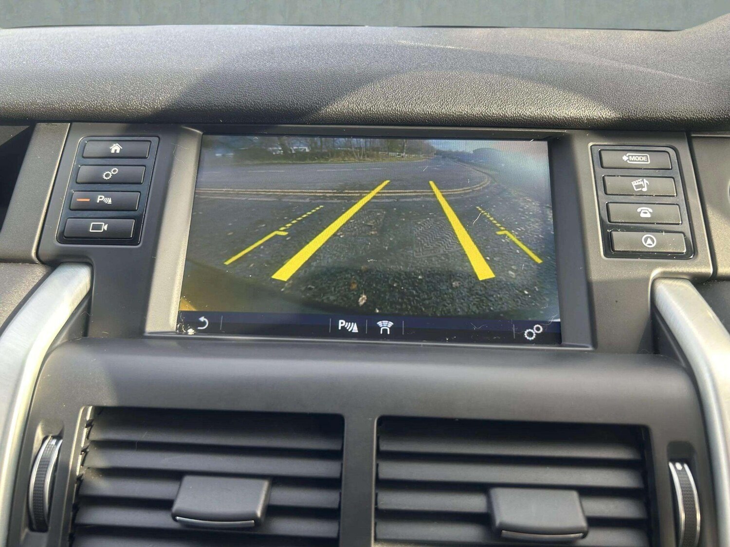 Used Land Rover Discovery Sport 2016 for sale - 76688988: Photo 30