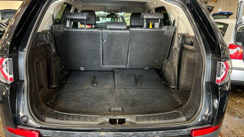 Used Land Rover Discovery Sport 2016 for sale - 76688988: Photo 9