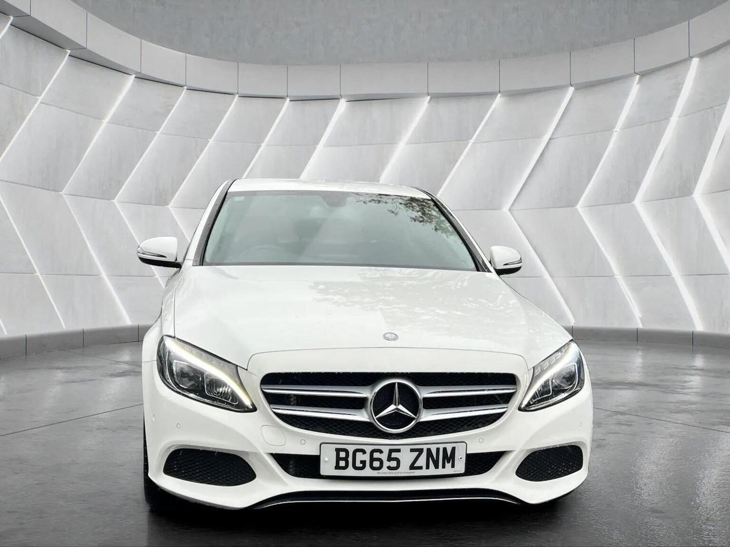 Used Mercedes-Benz C Class 2015 for sale - 76566645: Photo 2