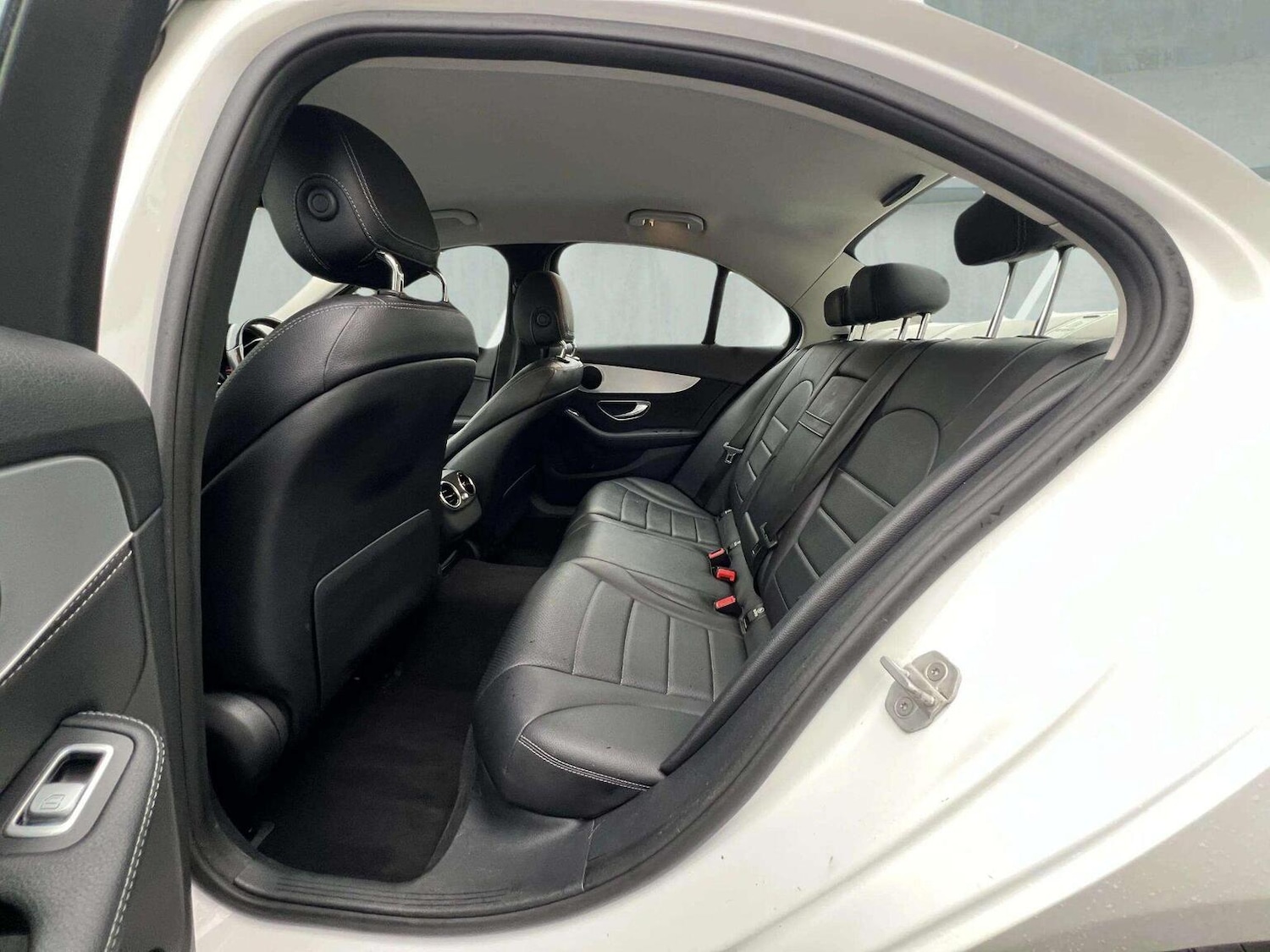 Used Mercedes-Benz C Class 2015 for sale - 76566645: Photo 31