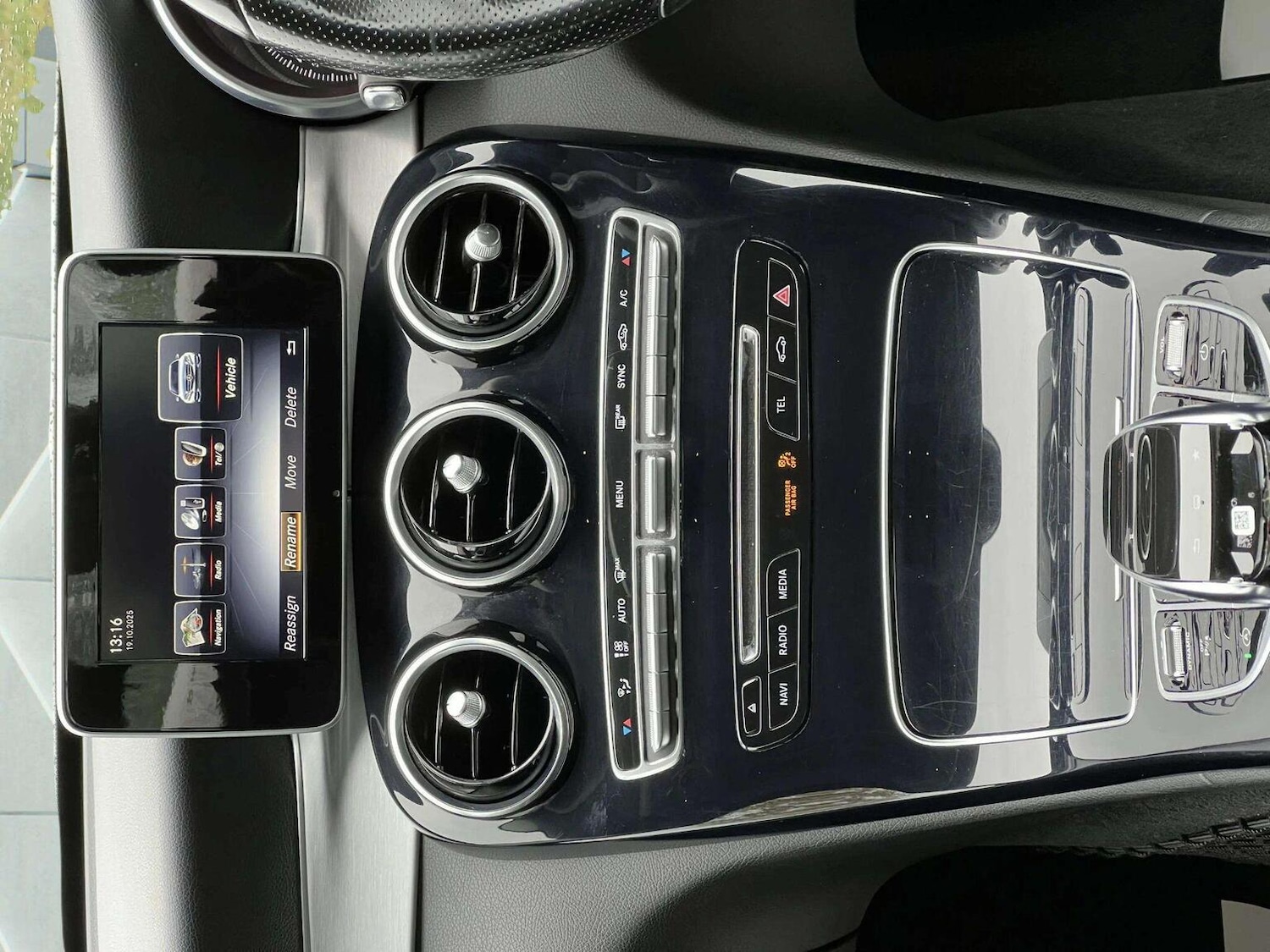 Used Mercedes-Benz C Class 2015 for sale - 76566645: Photo 40