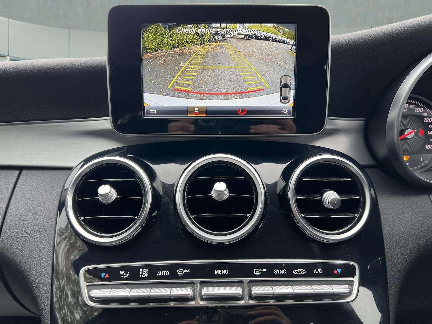 Used Mercedes-Benz C Class 2015 for sale - 76566645: Photo 44