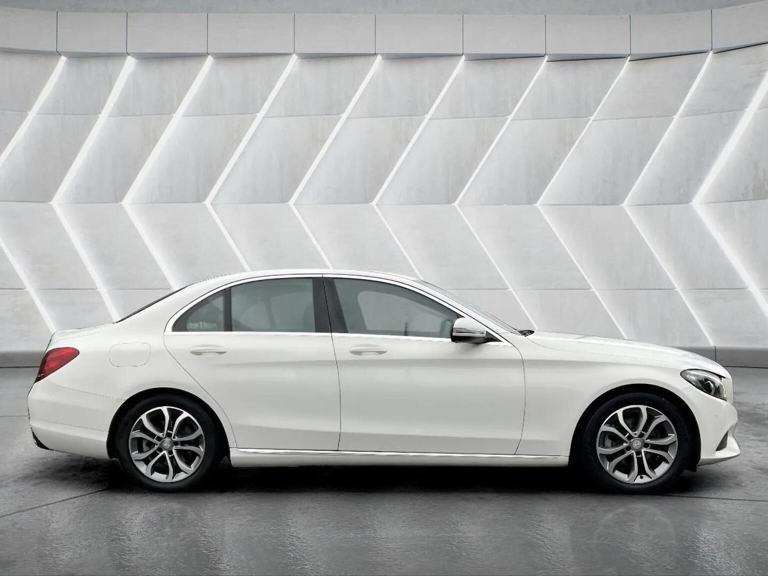 Used Mercedes-Benz C Class 2015 for sale - 76566645: Photo 5