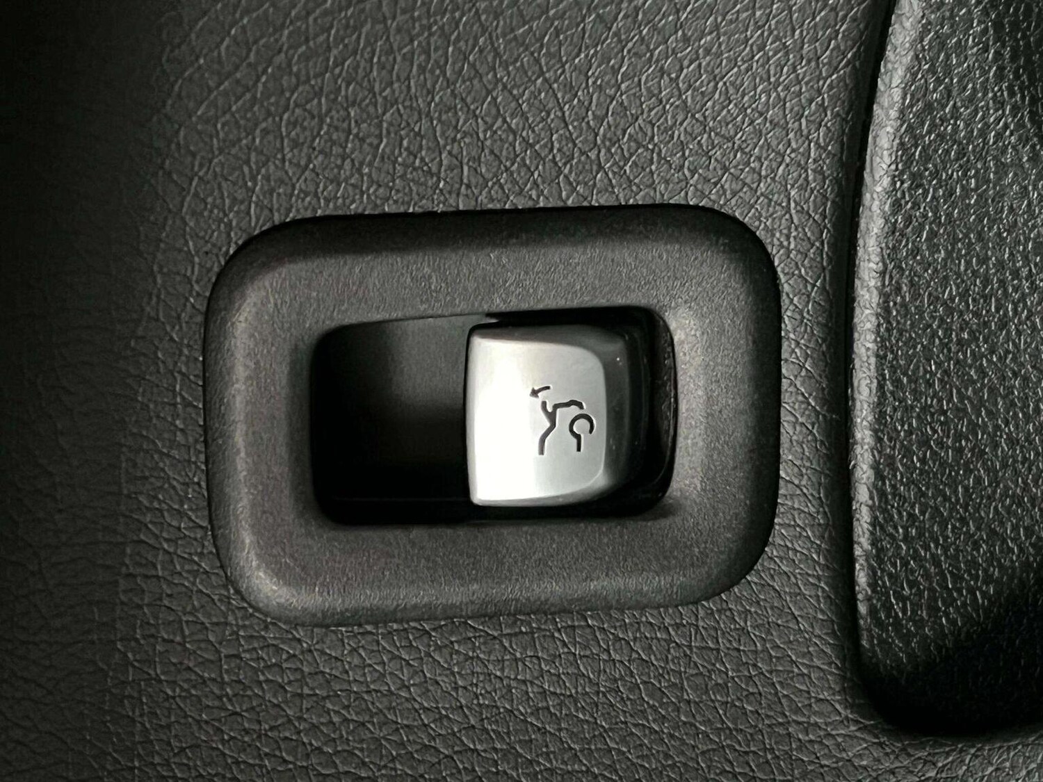 Used Mercedes-Benz C Class 2015 for sale - 76566645: Photo 53