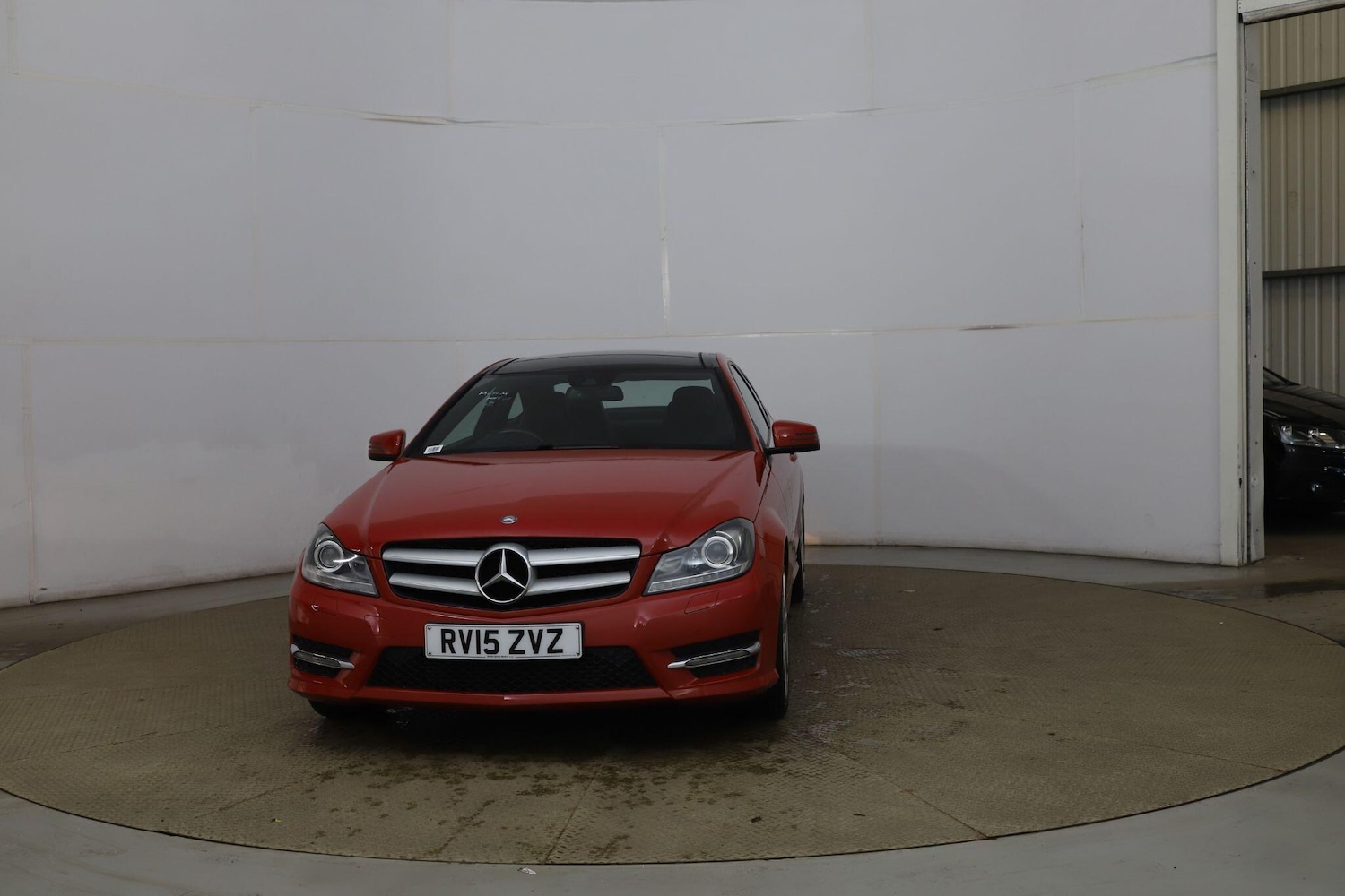 Used Mercedes-Benz C Class 2015 for sale - 77120124: Photo 2