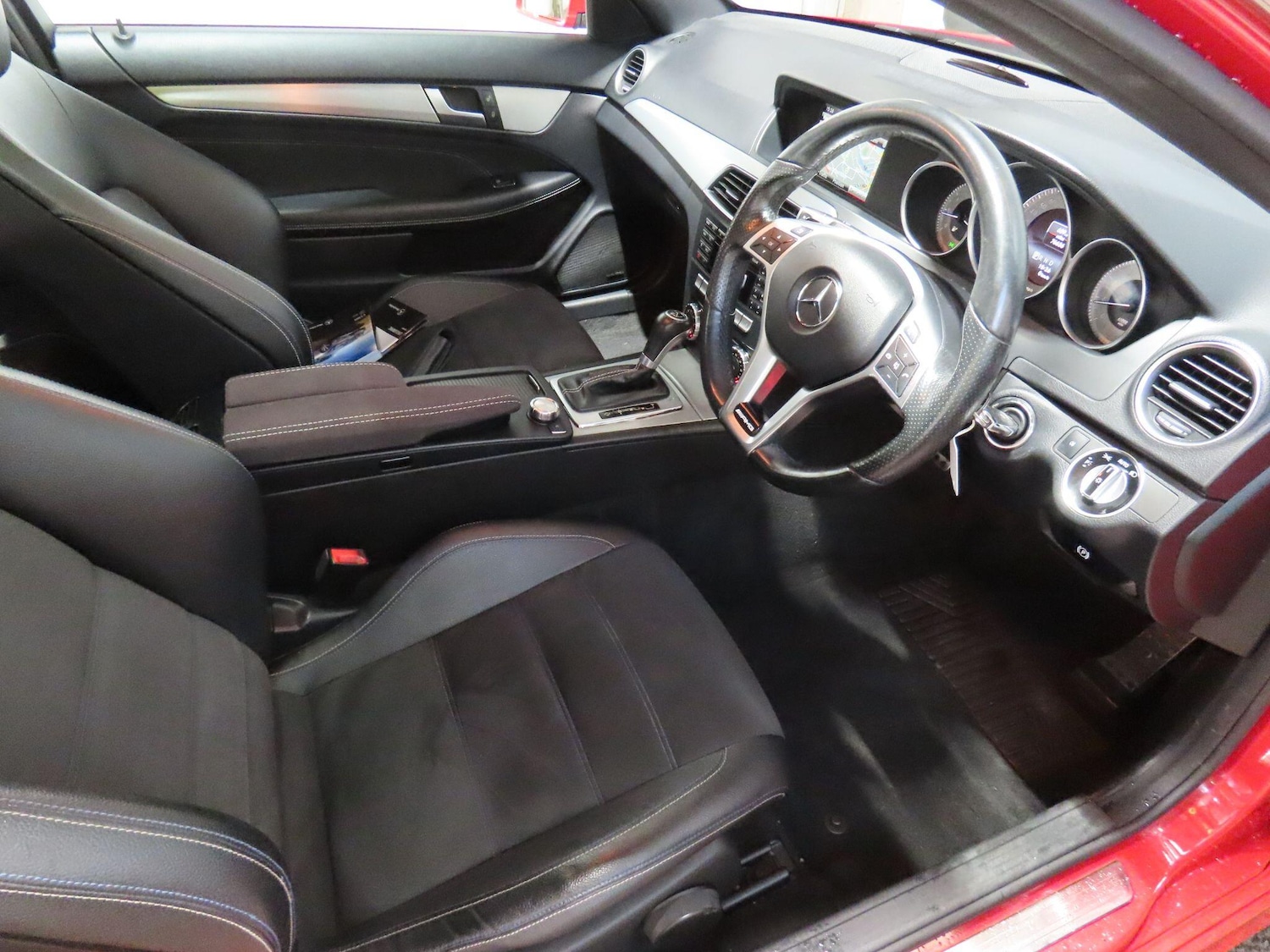 Used Mercedes-Benz C Class 2015 for sale - 77120124: Photo 8