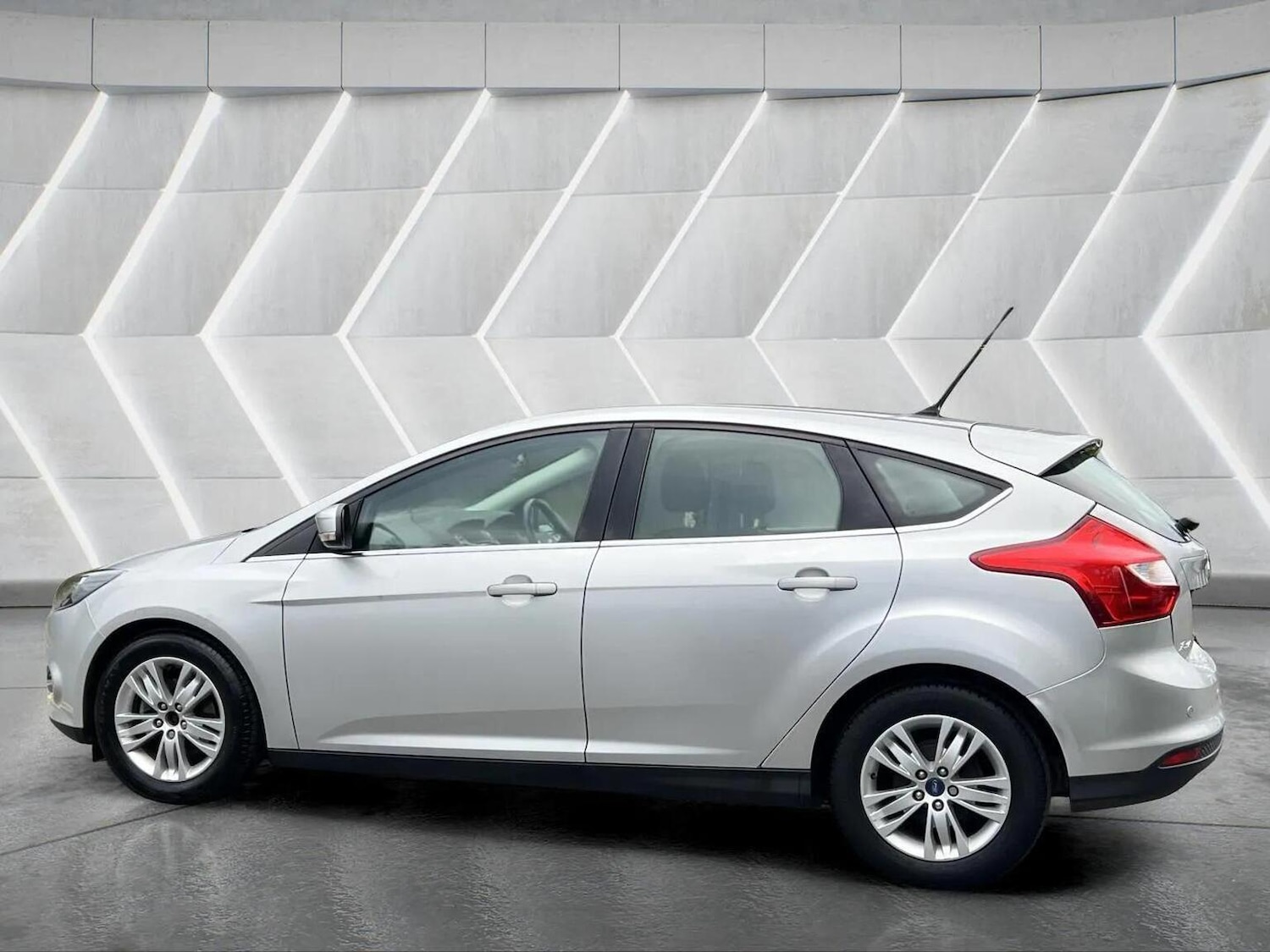 Used Ford Focus 2014 for sale - 76566644: Photo 11