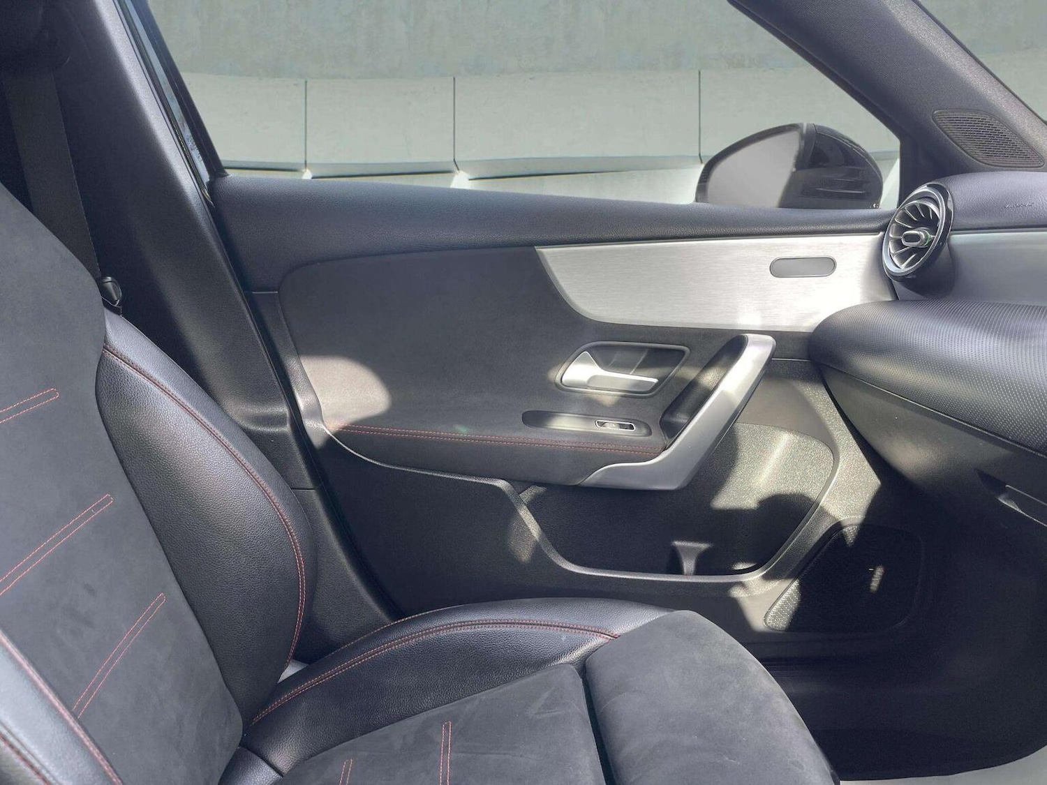 Used Mercedes-Benz A-Class 2018 for sale - 76566619: Photo 38