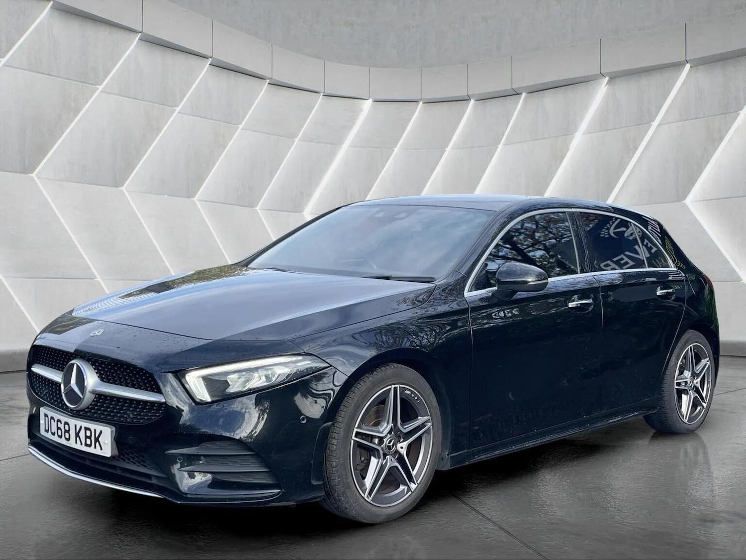 Used Mercedes-Benz A-Class 2018 for sale - 76566619: Photo 8