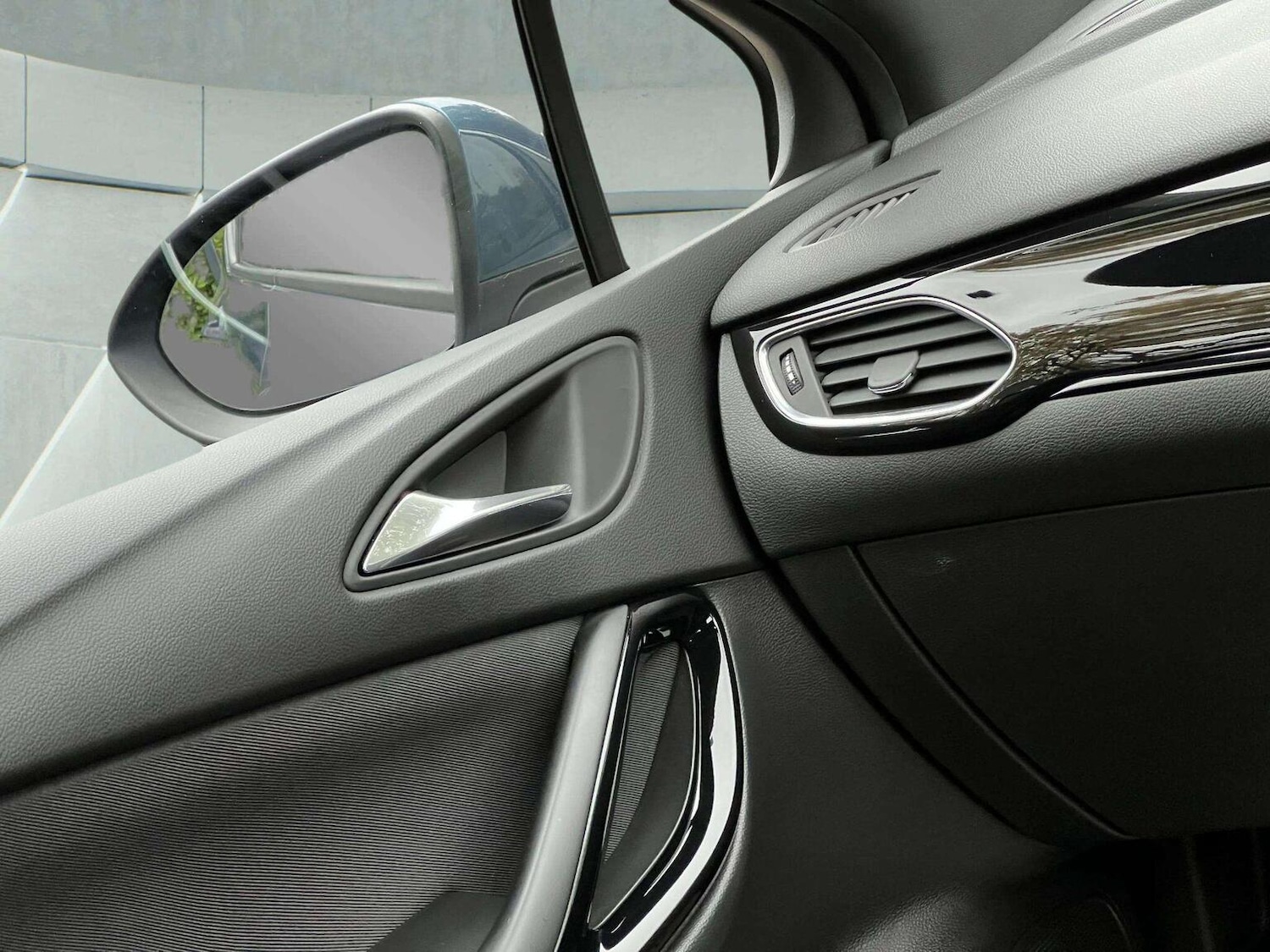 Used Vauxhall Astra 2017 for sale - 76566664: Photo 32