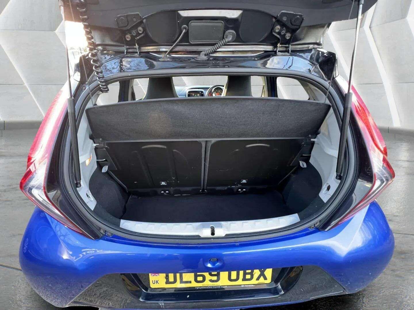 Used Toyota AYGO 2020 for sale - 76780902: Photo 41