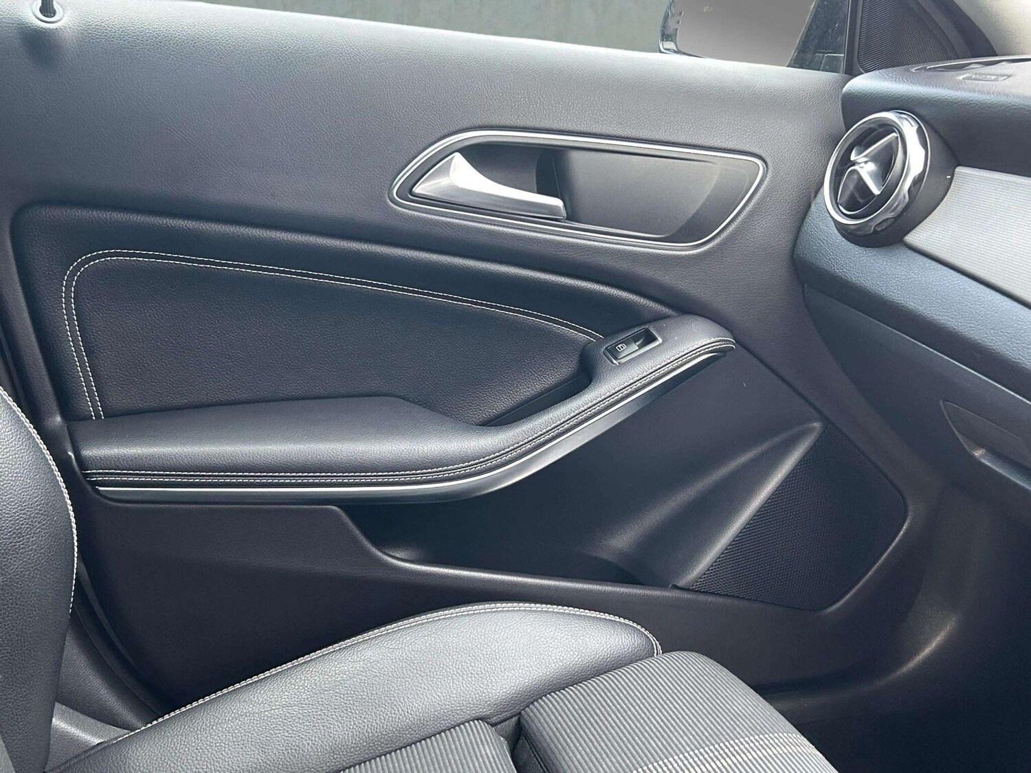 Used Mercedes-Benz GLA 2019 for sale - 76598486: Photo 34