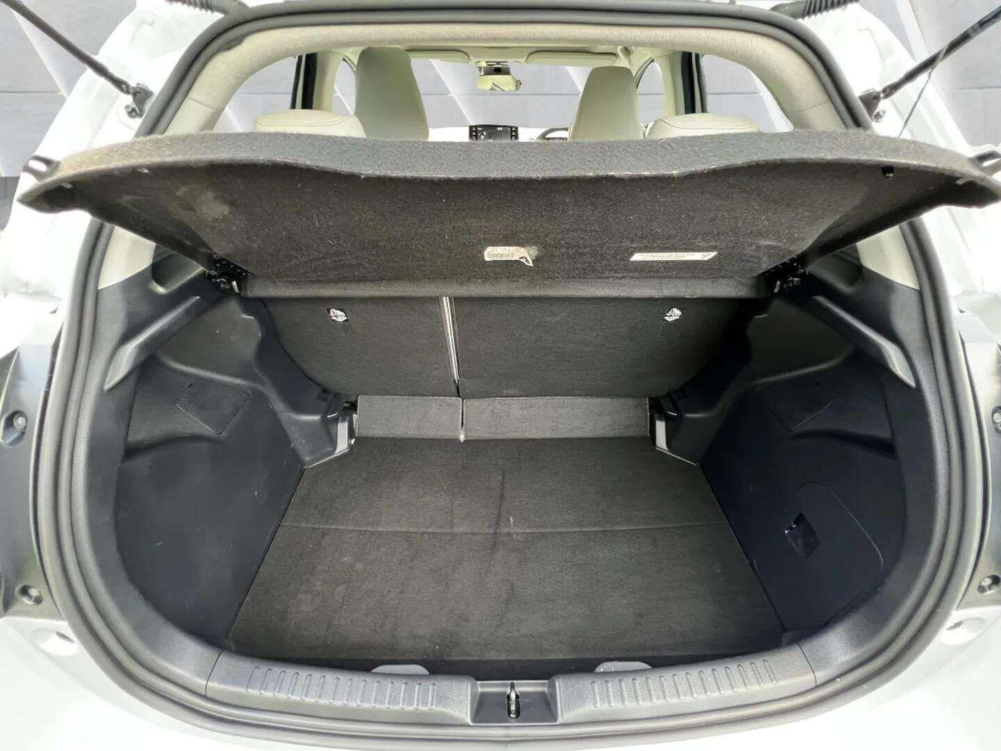 Used Toyota Yaris 2020 for sale - 76598465: Photo 45