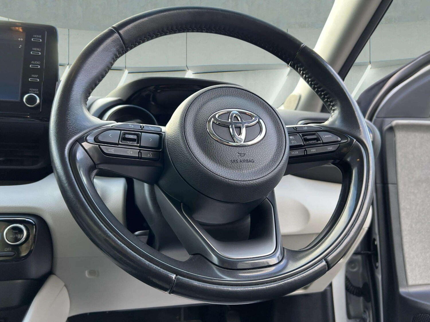 Used Toyota Yaris 2020 for sale - 76598465: Photo 48