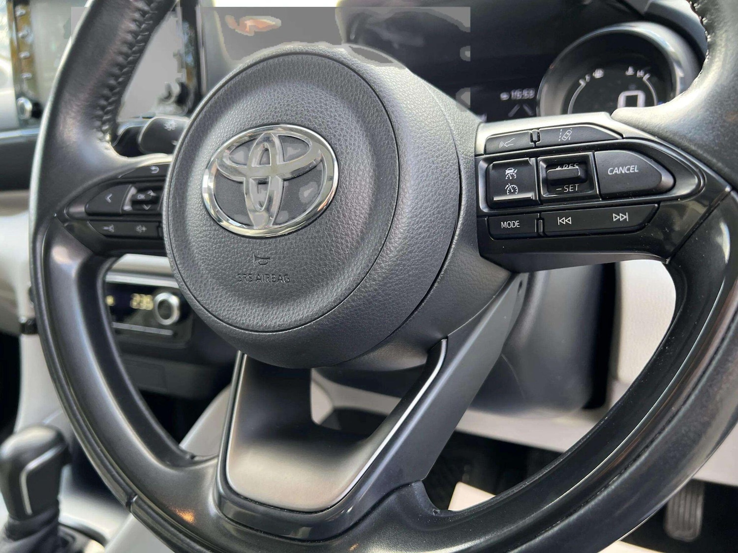 Used Toyota Yaris 2020 for sale - 76598465: Photo 49