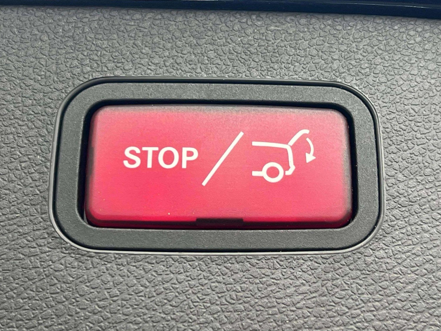 Used Mercedes-Benz GLA 2018 for sale - 76598479: Photo 40