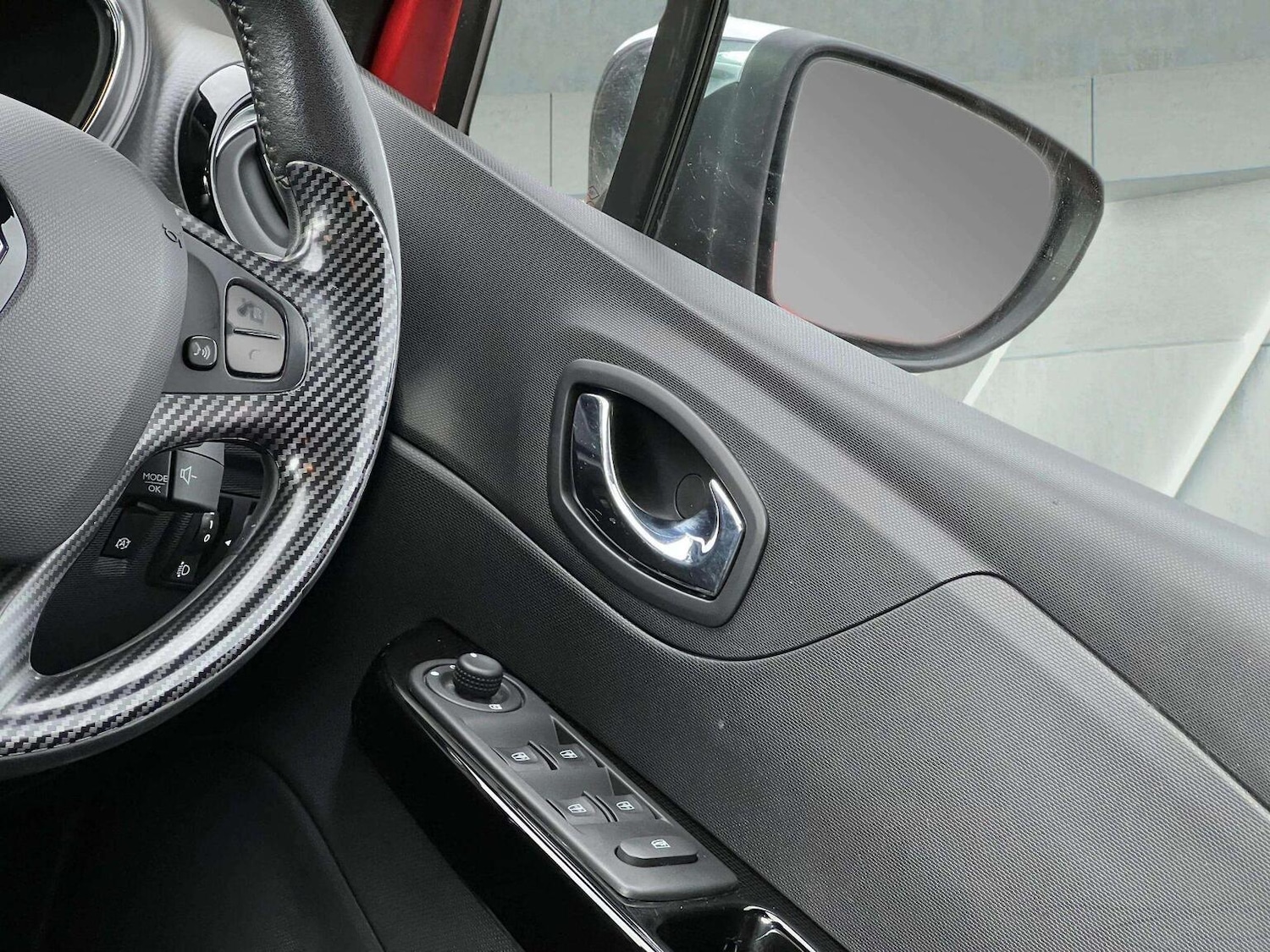 Used Renault Captur 2016 for sale - 76566637: Photo 40