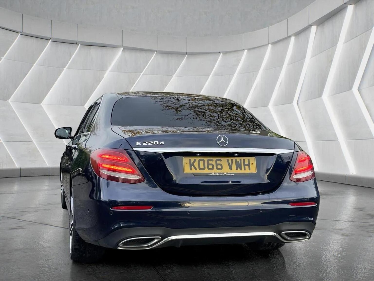 Used Mercedes-Benz E Class 2017 for sale - 76566615: Photo 11