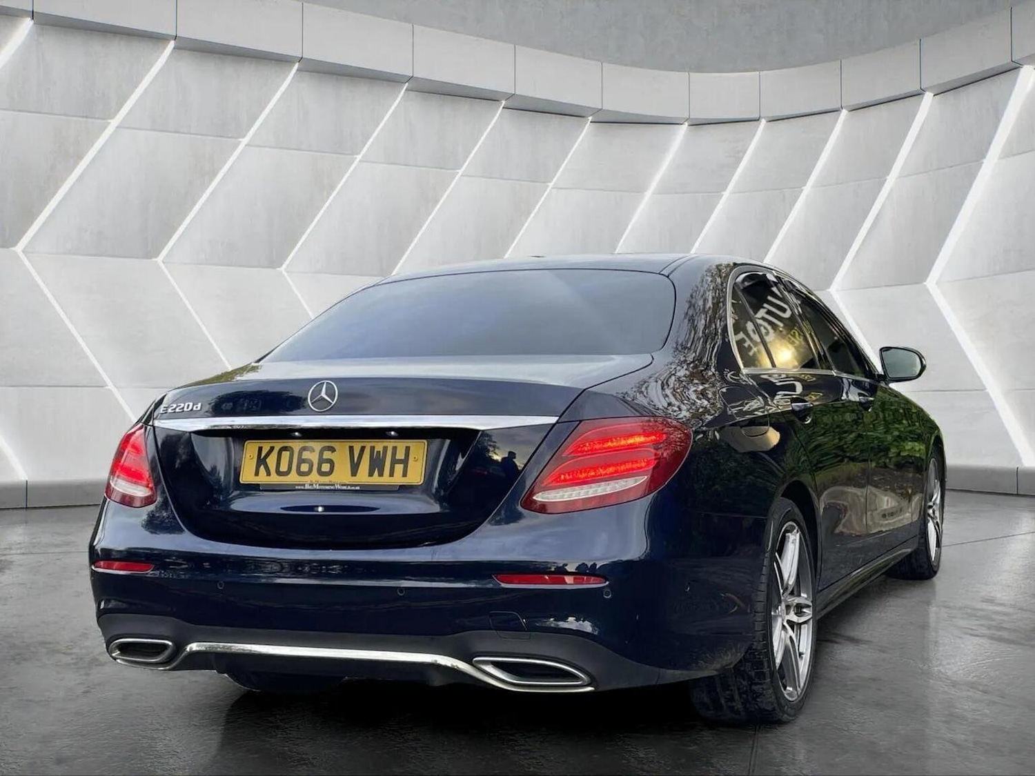 Used Mercedes-Benz E Class 2017 for sale - 76566615: Photo 14