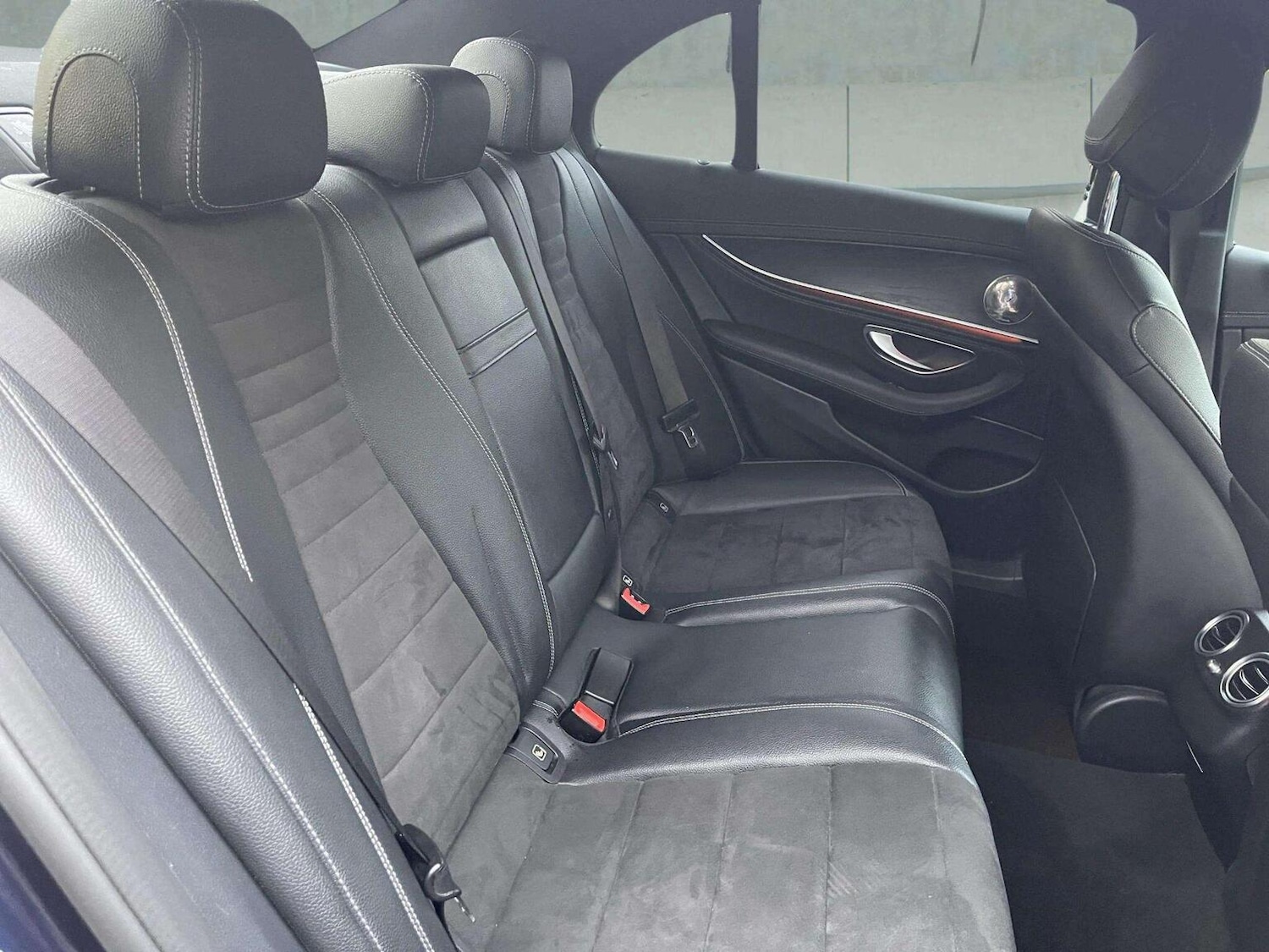 Used Mercedes-Benz E Class 2017 for sale - 76566615: Photo 44