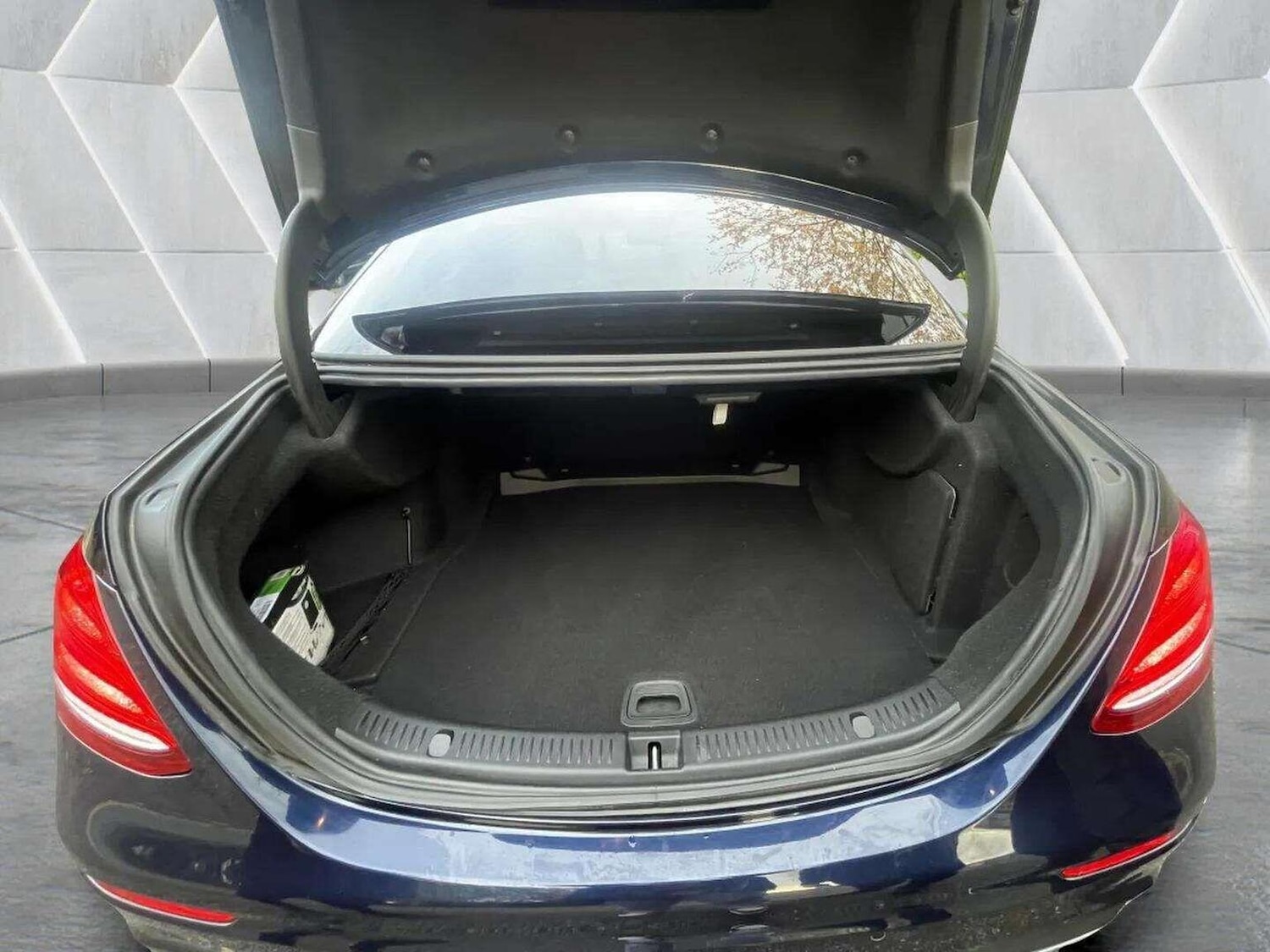 Used Mercedes-Benz E Class 2017 for sale - 76566615: Photo 47