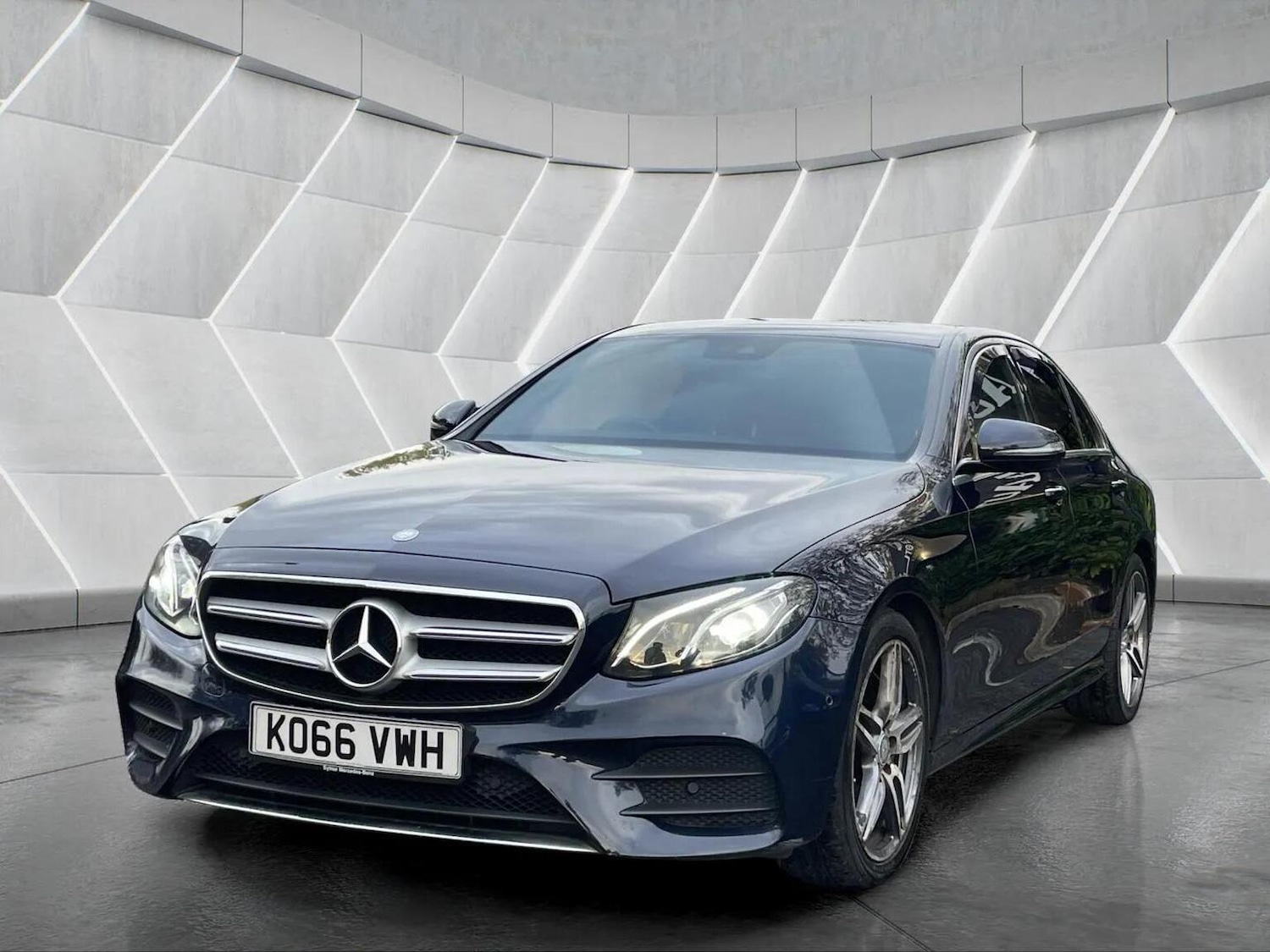 Used Mercedes-Benz E Class 2017 for sale - 76566615: Photo 7