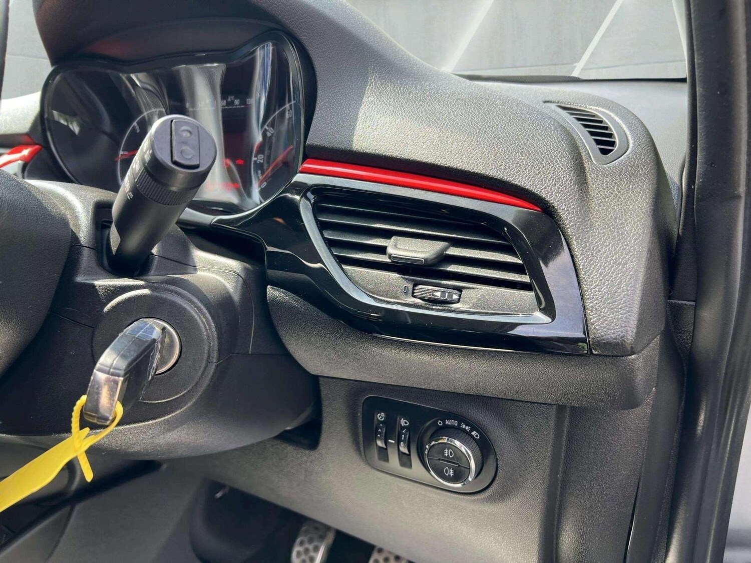 Used Vauxhall Corsa 2015 for sale - 76566614: Photo 19