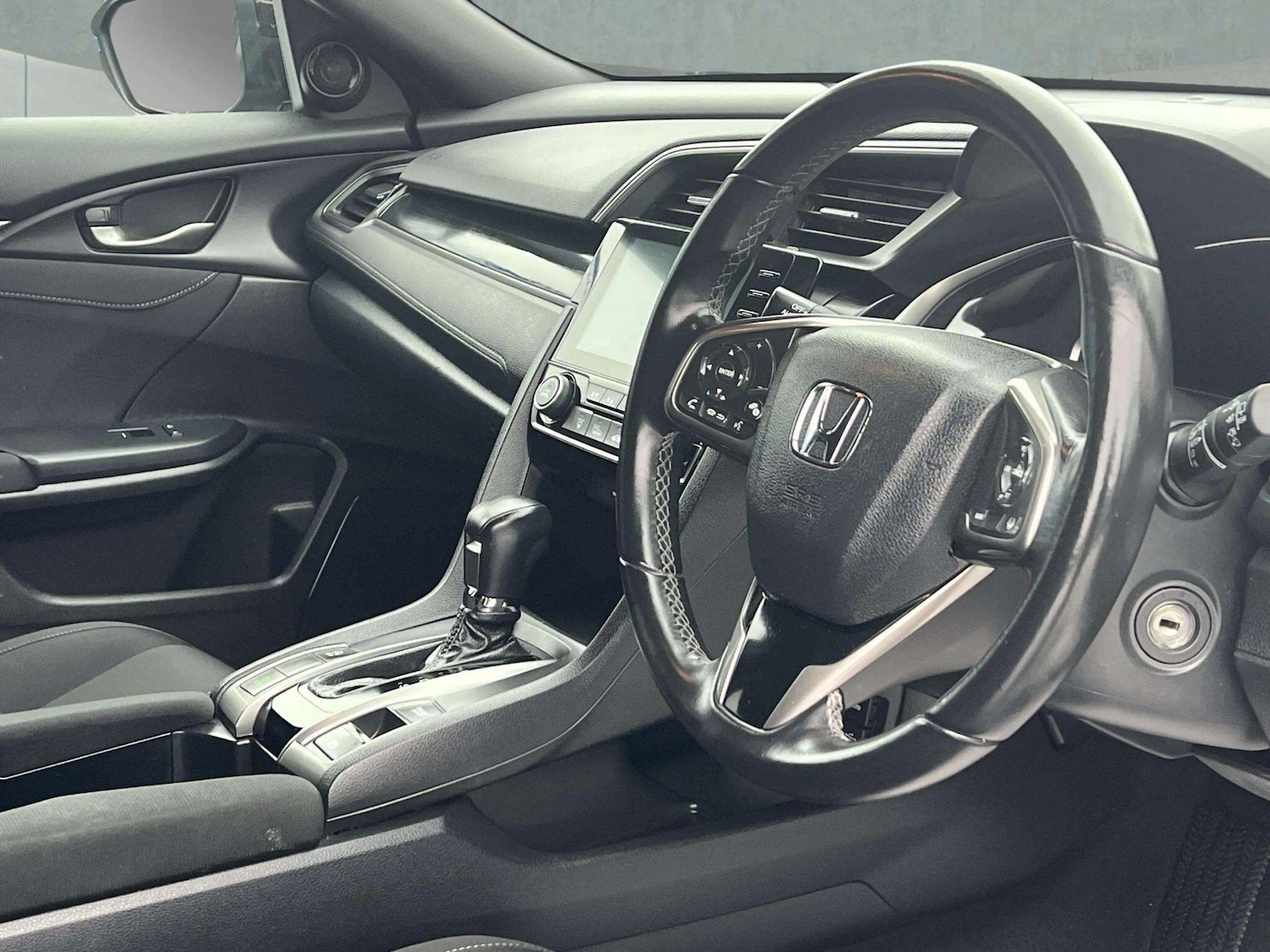 Used Honda Civic 2020 for sale - 76689581: Photo 19