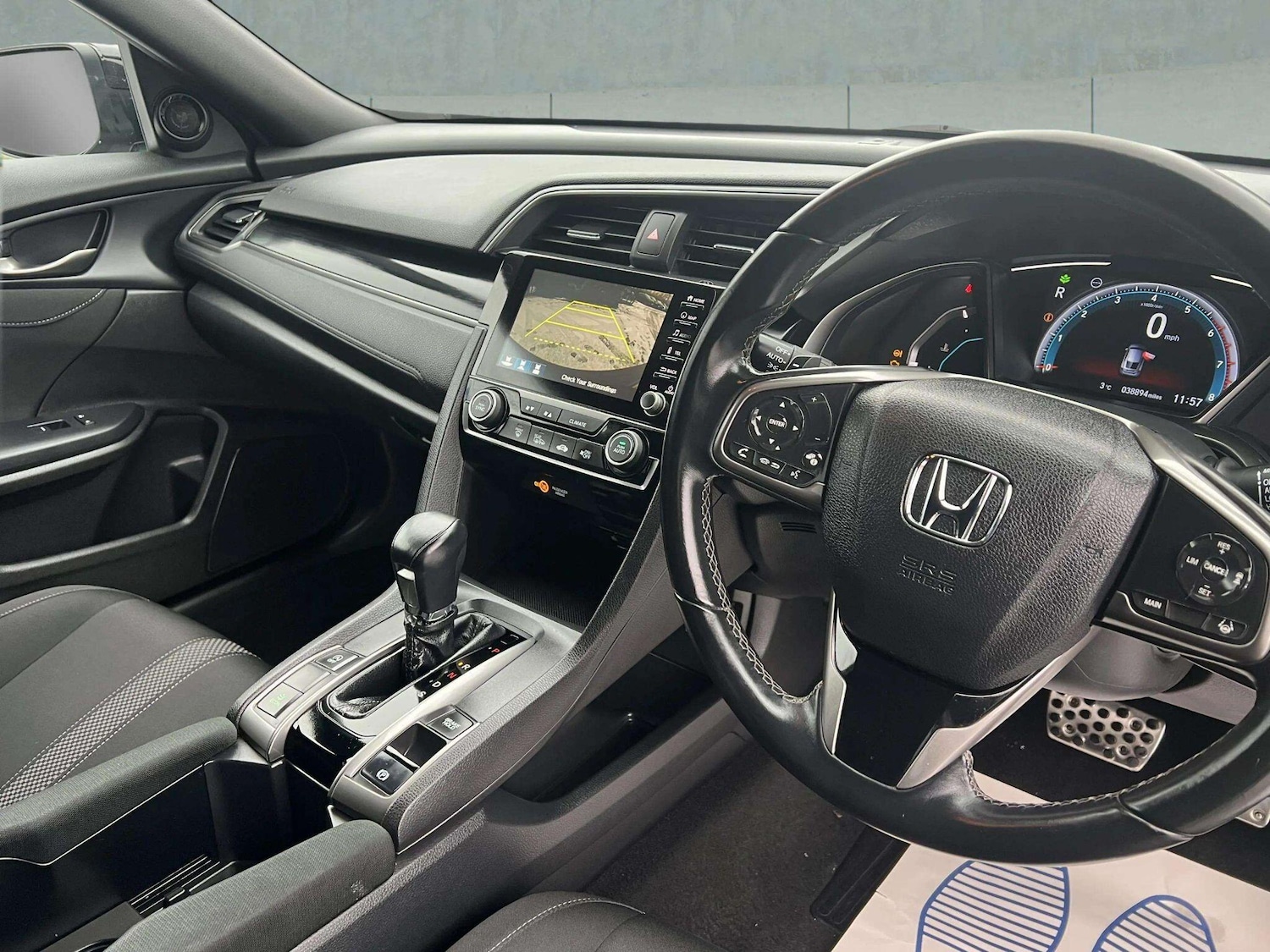 Used Honda Civic 2020 for sale - 76689581: Photo 24