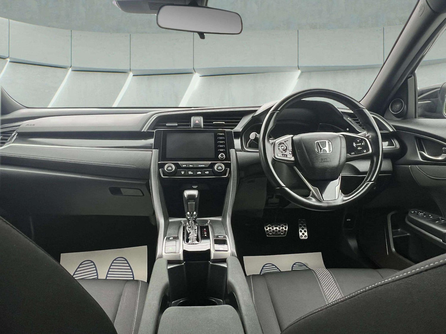 Used Honda Civic 2020 for sale - 76689581: Photo 38