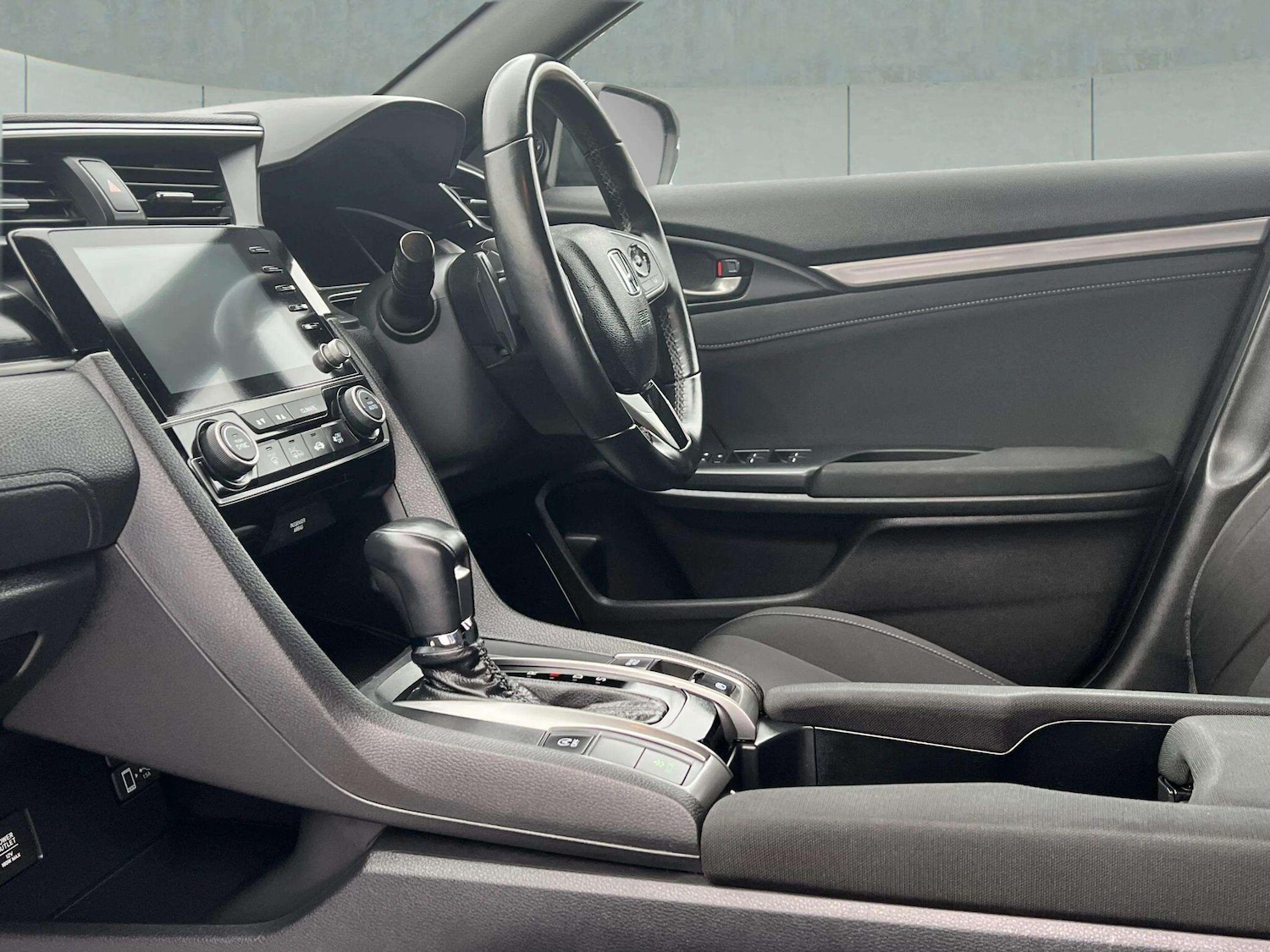 Used Honda Civic 2020 for sale - 76689581: Photo 50