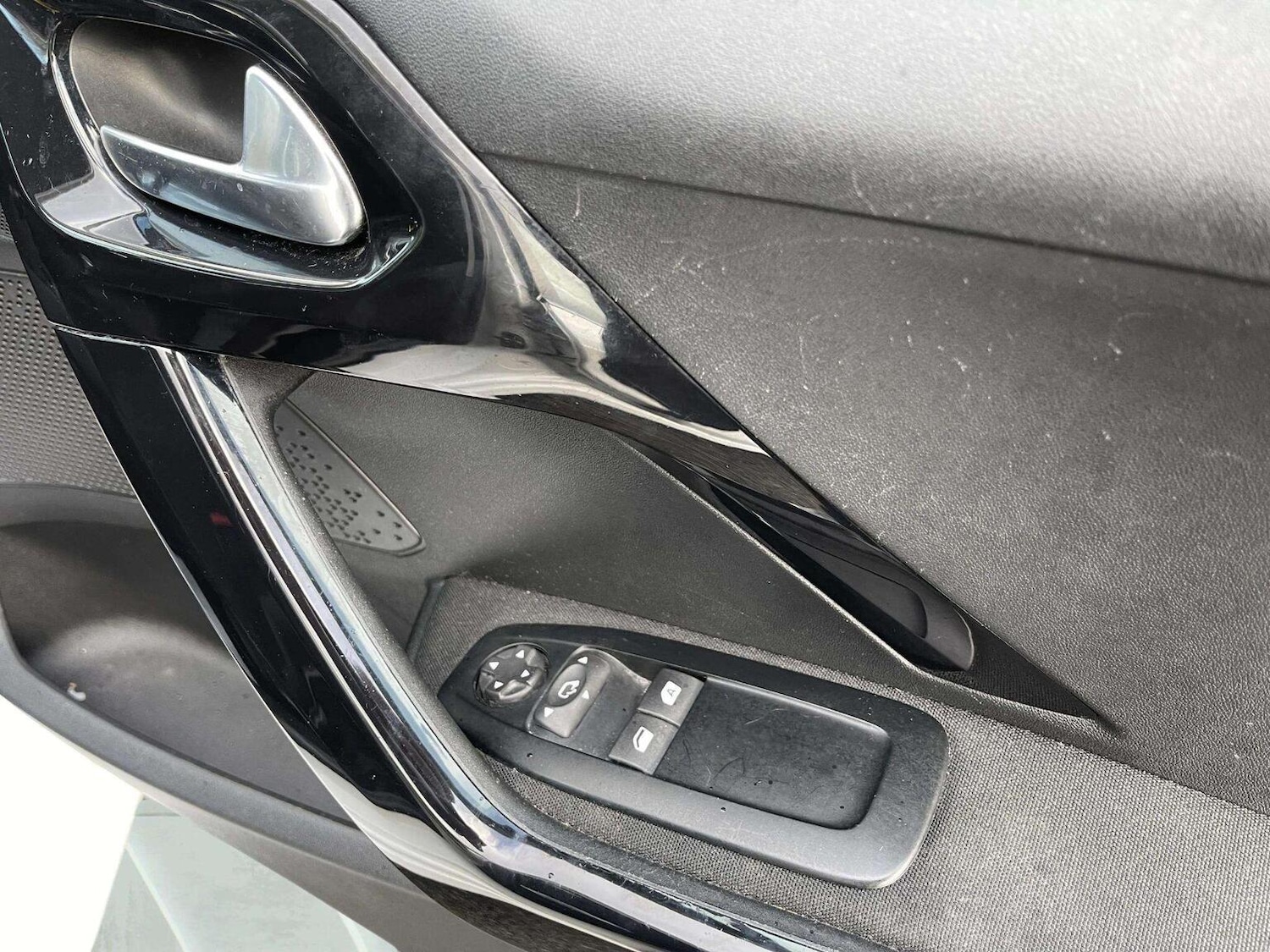 Used Peugeot 208 2019 for sale - 76566635: Photo 37