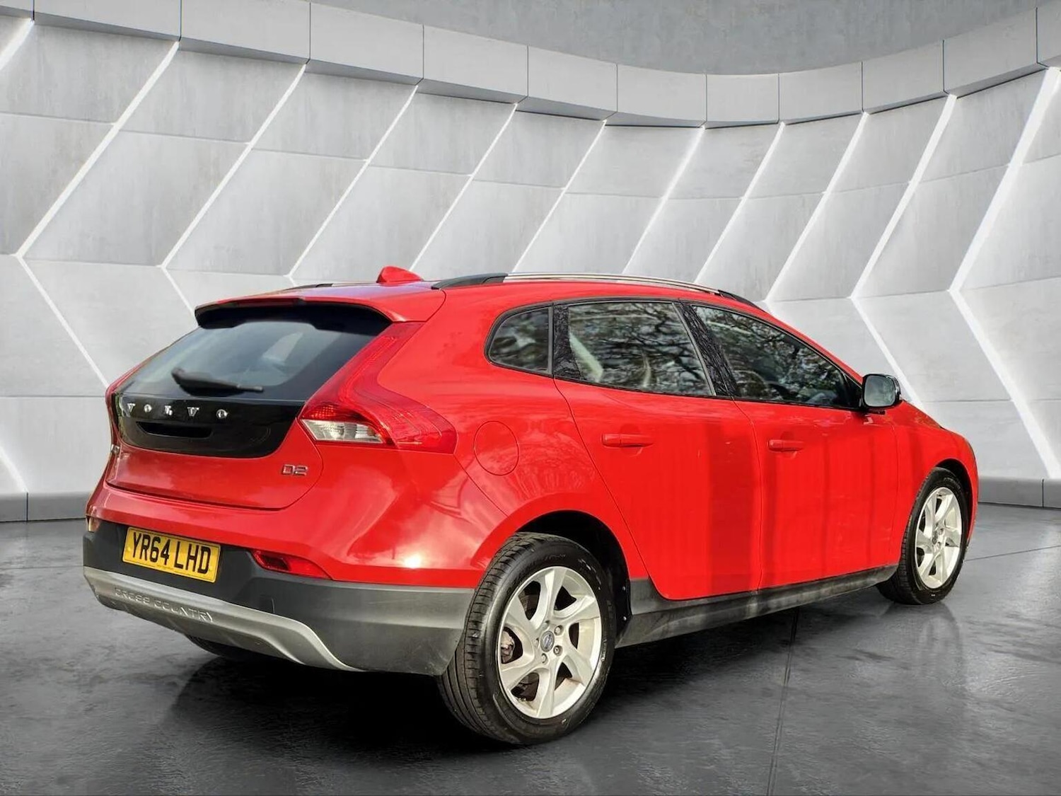 Used Volvo V40 Cross Country 2014 for sale - 76566634: Photo 19