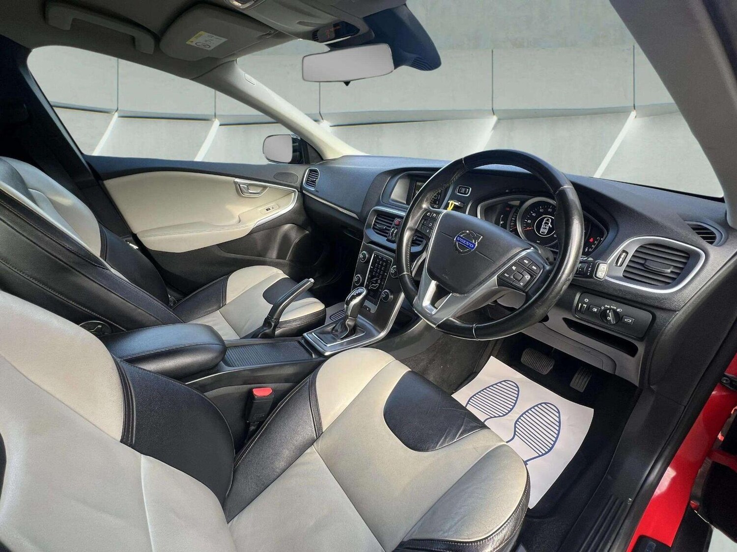 Used Volvo V40 Cross Country 2014 for sale - 76566634: Photo 23