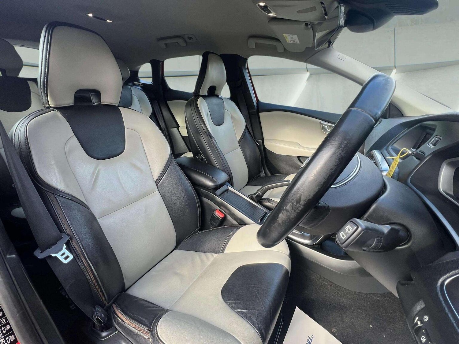 Used Volvo V40 Cross Country 2014 for sale - 76566634: Photo 24