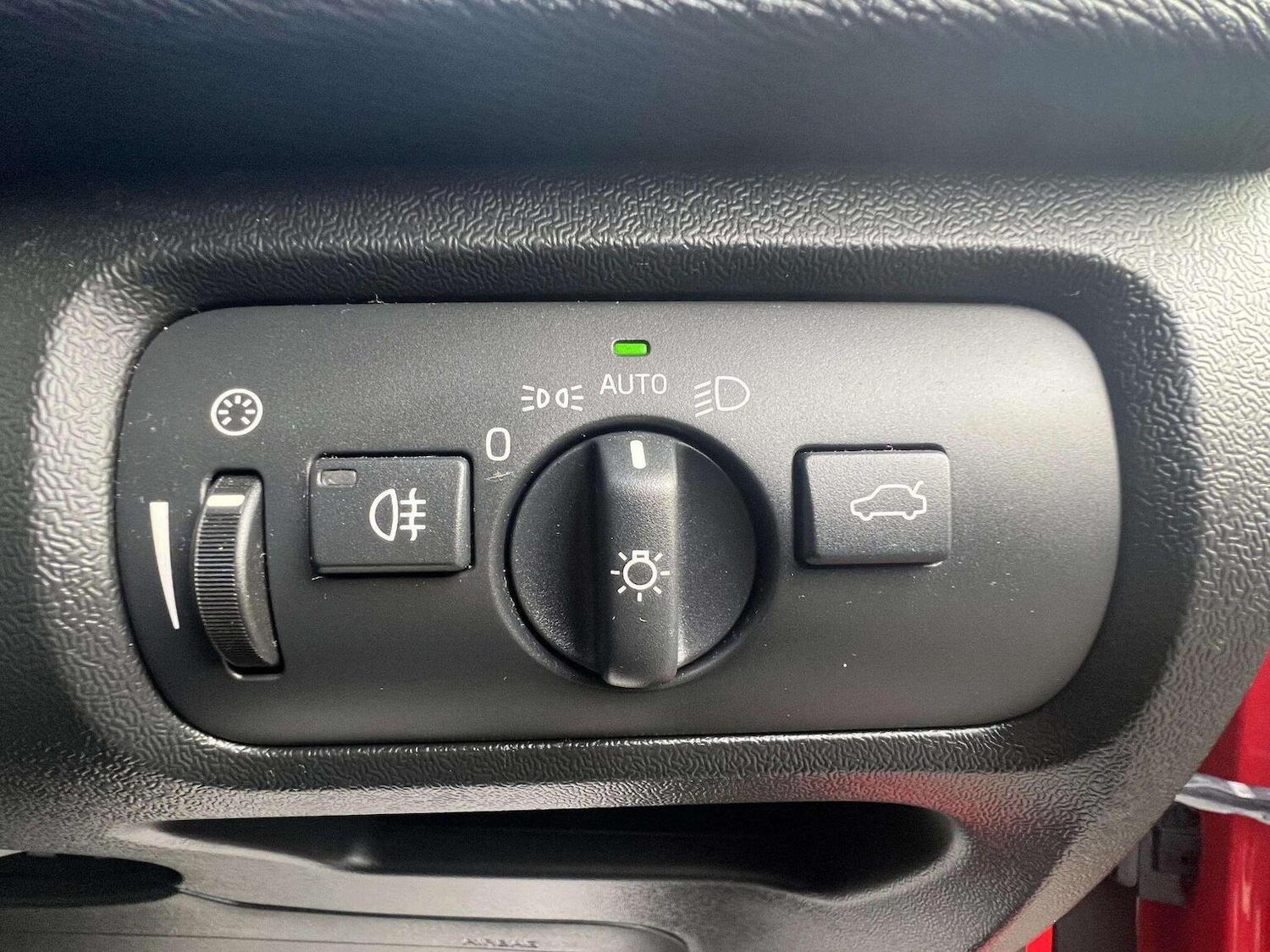 Used Volvo V40 Cross Country 2014 for sale - 76566634: Photo 38