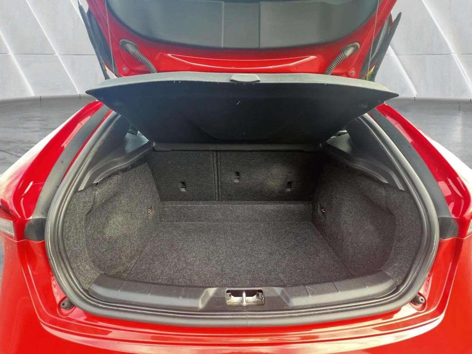 Used Volvo V40 Cross Country 2014 for sale - 76566634: Photo 44