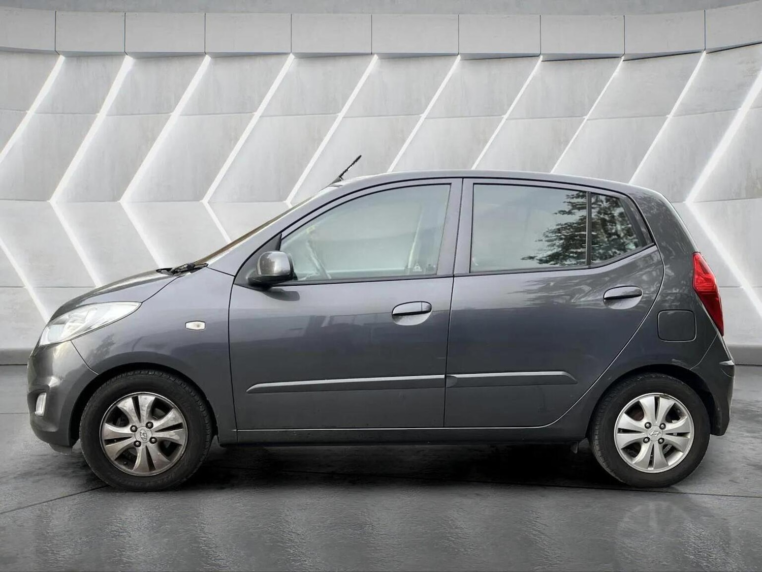 Used Hyundai i10 2012 for sale - 76566617: Photo 11