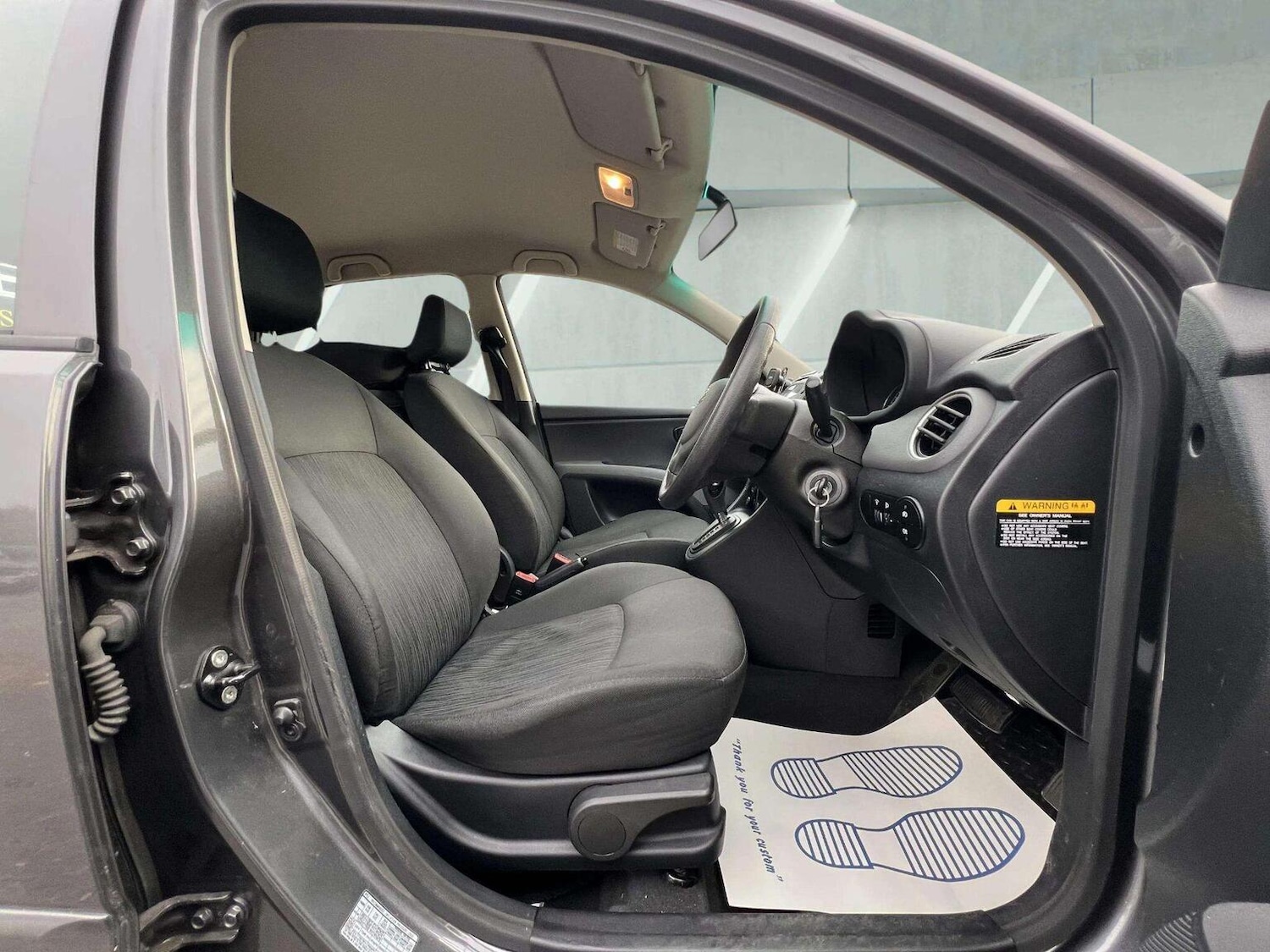 Used Hyundai i10 2012 for sale - 76566617: Photo 18