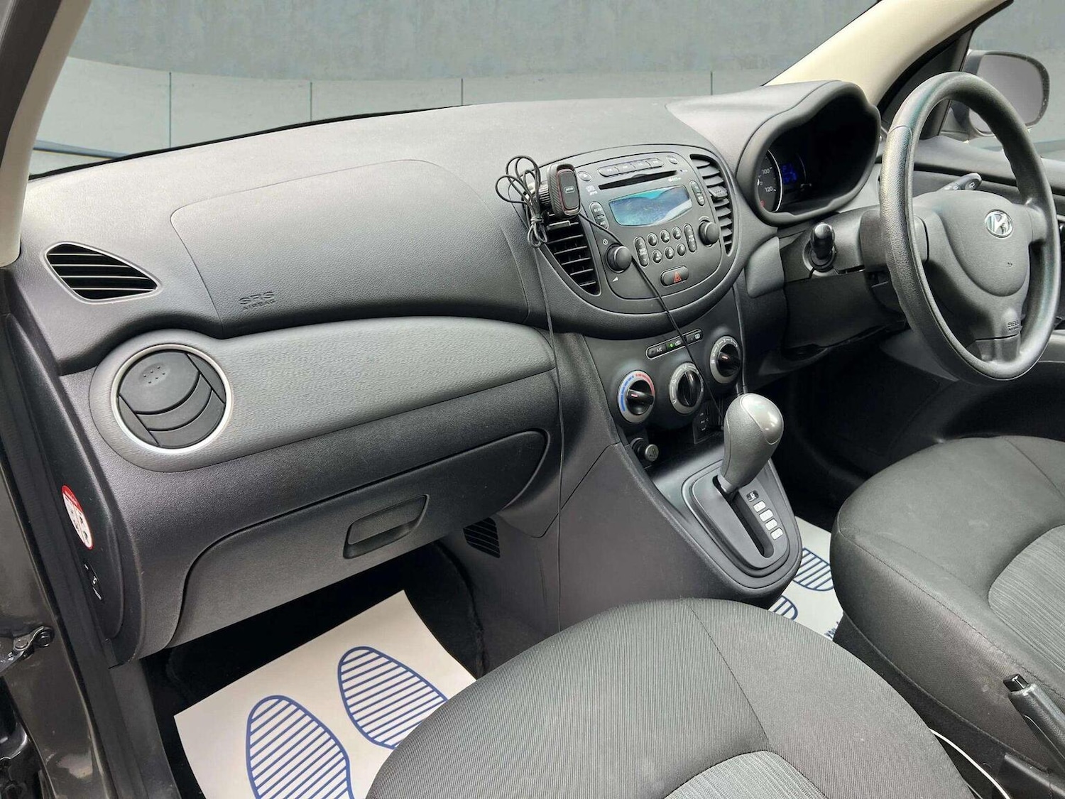 Used Hyundai i10 2012 for sale - 76566617: Photo 23