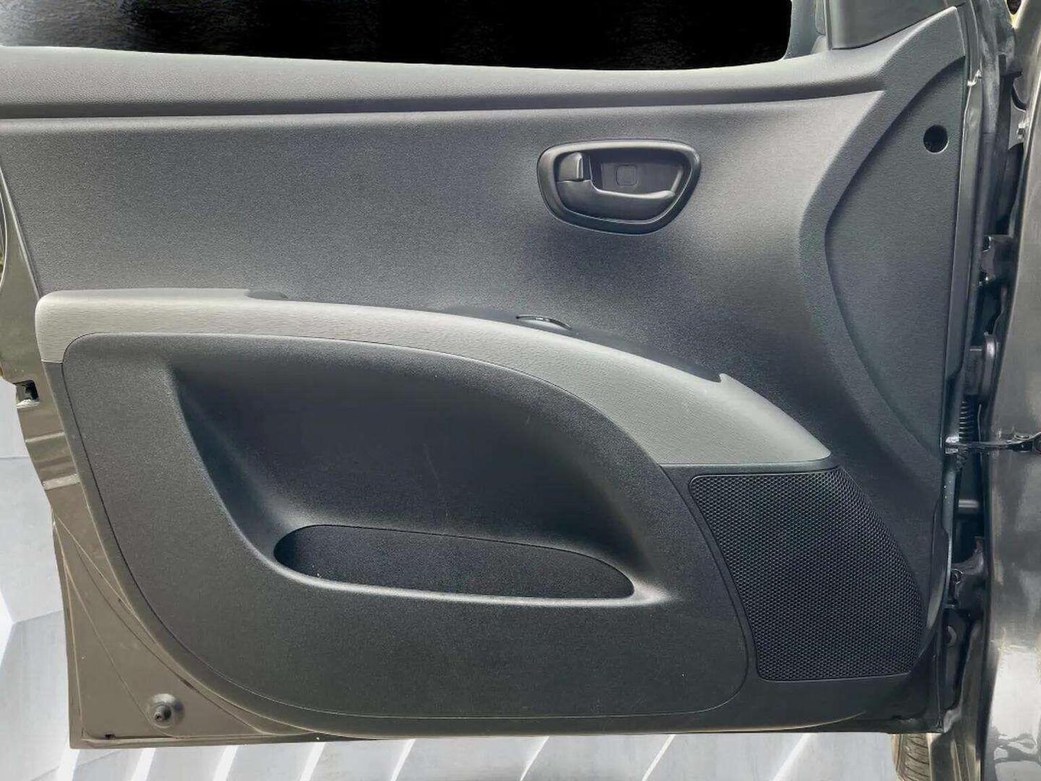 Used Hyundai i10 2012 for sale - 76566617: Photo 25