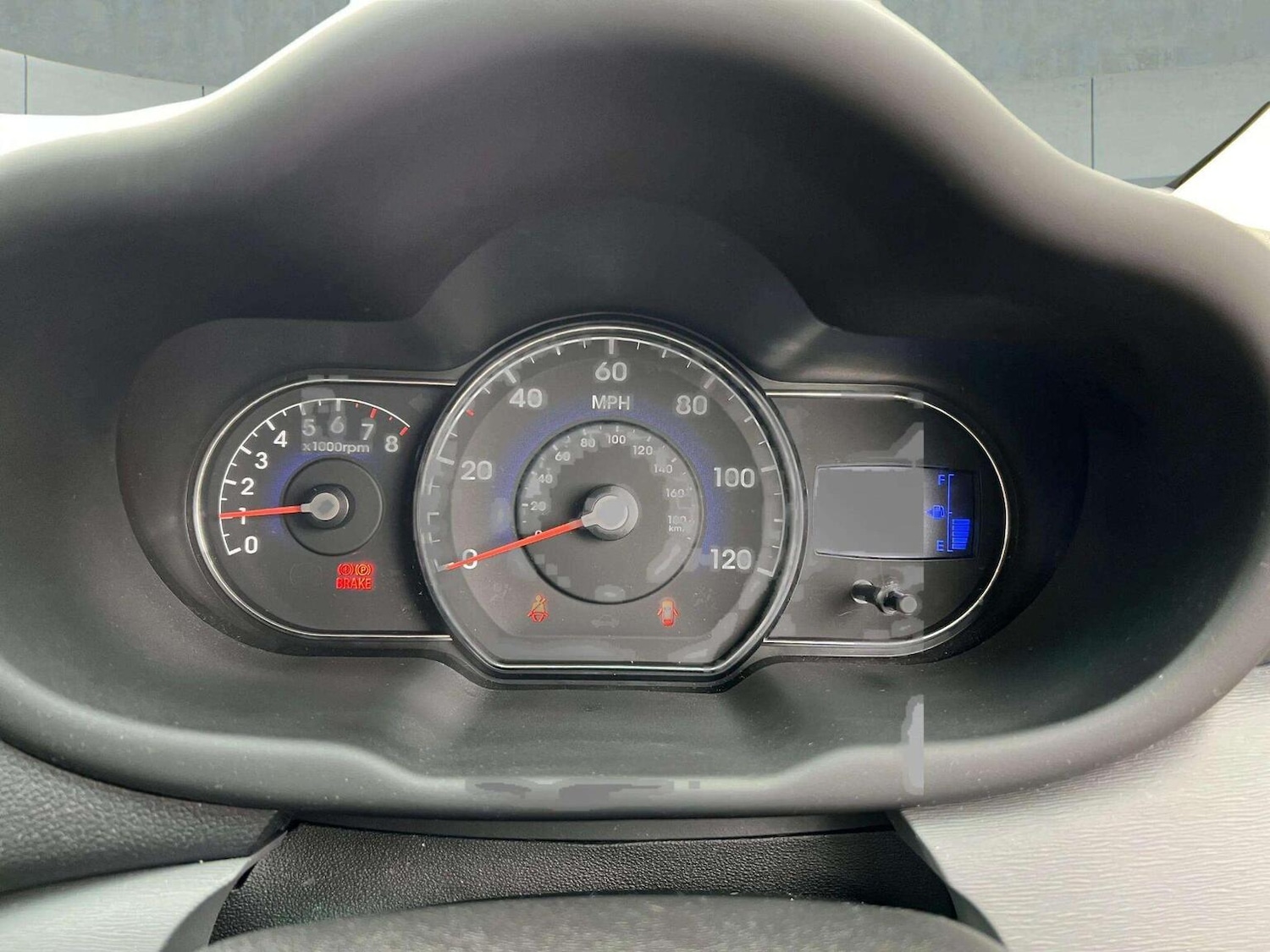 Used Hyundai i10 2012 for sale - 76566617: Photo 32