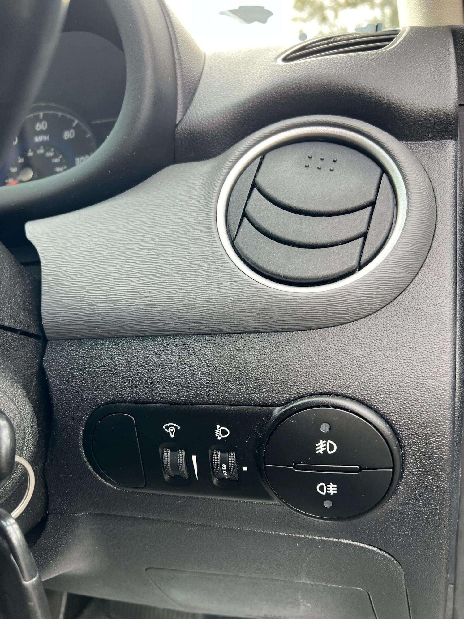 Used Hyundai i10 2012 for sale - 76566617: Photo 36