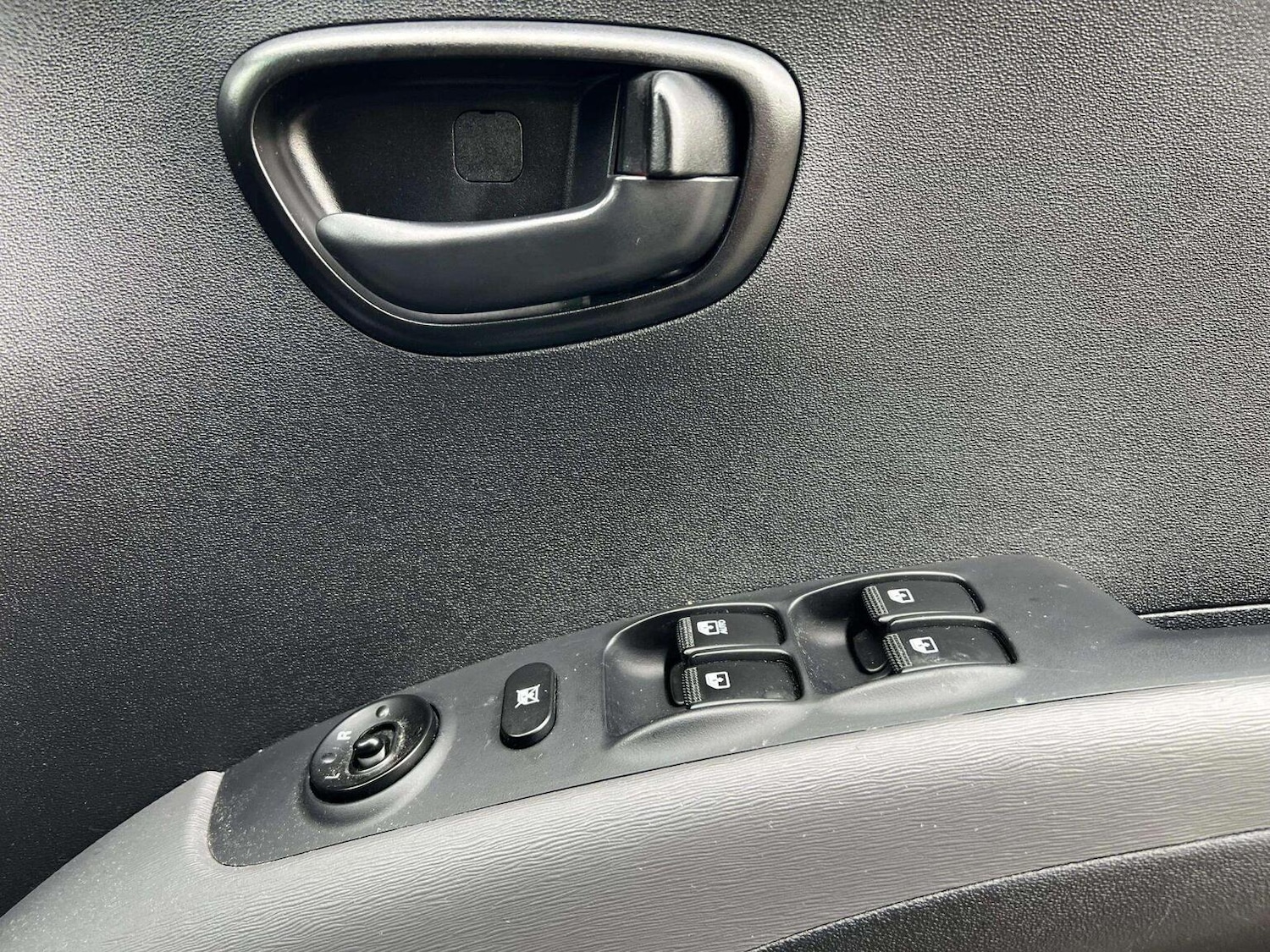 Used Hyundai i10 2012 for sale - 76566617: Photo 37