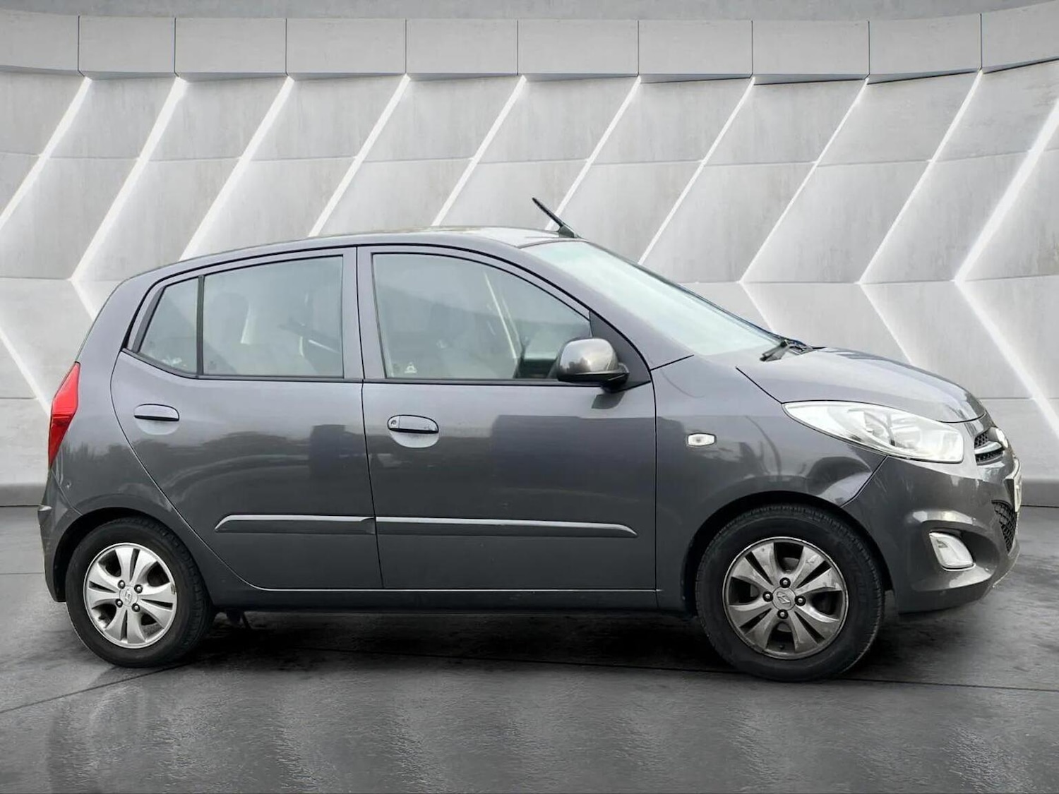 Used Hyundai i10 2012 for sale - 76566617: Photo 5