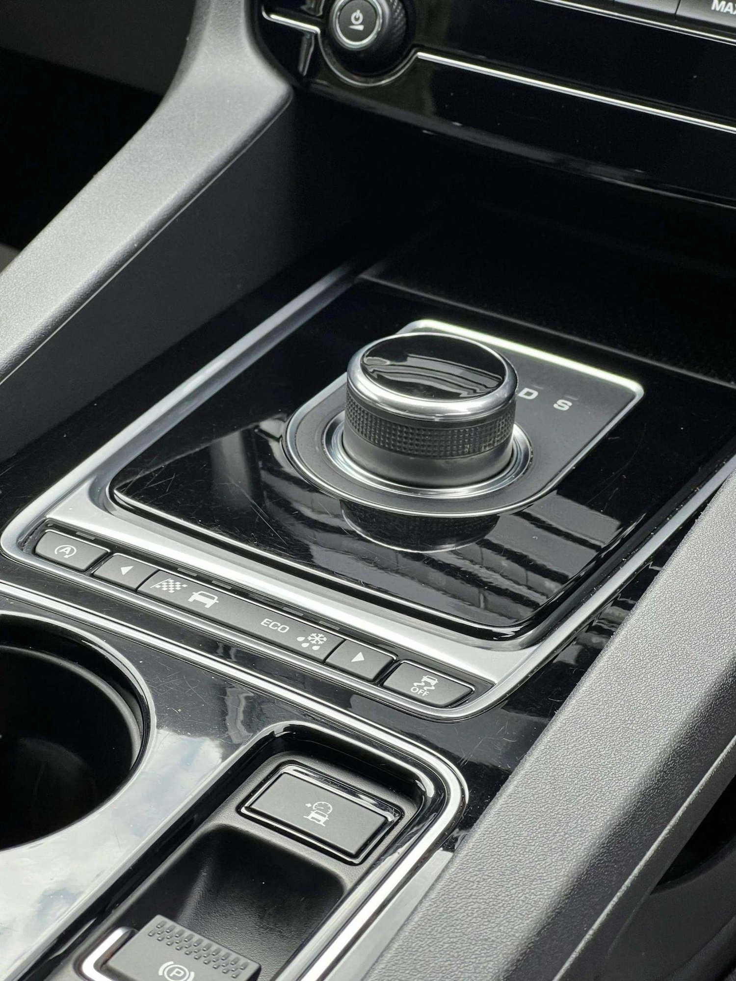 Used Jaguar F-Pace 2017 for sale - 76566600: Photo 17